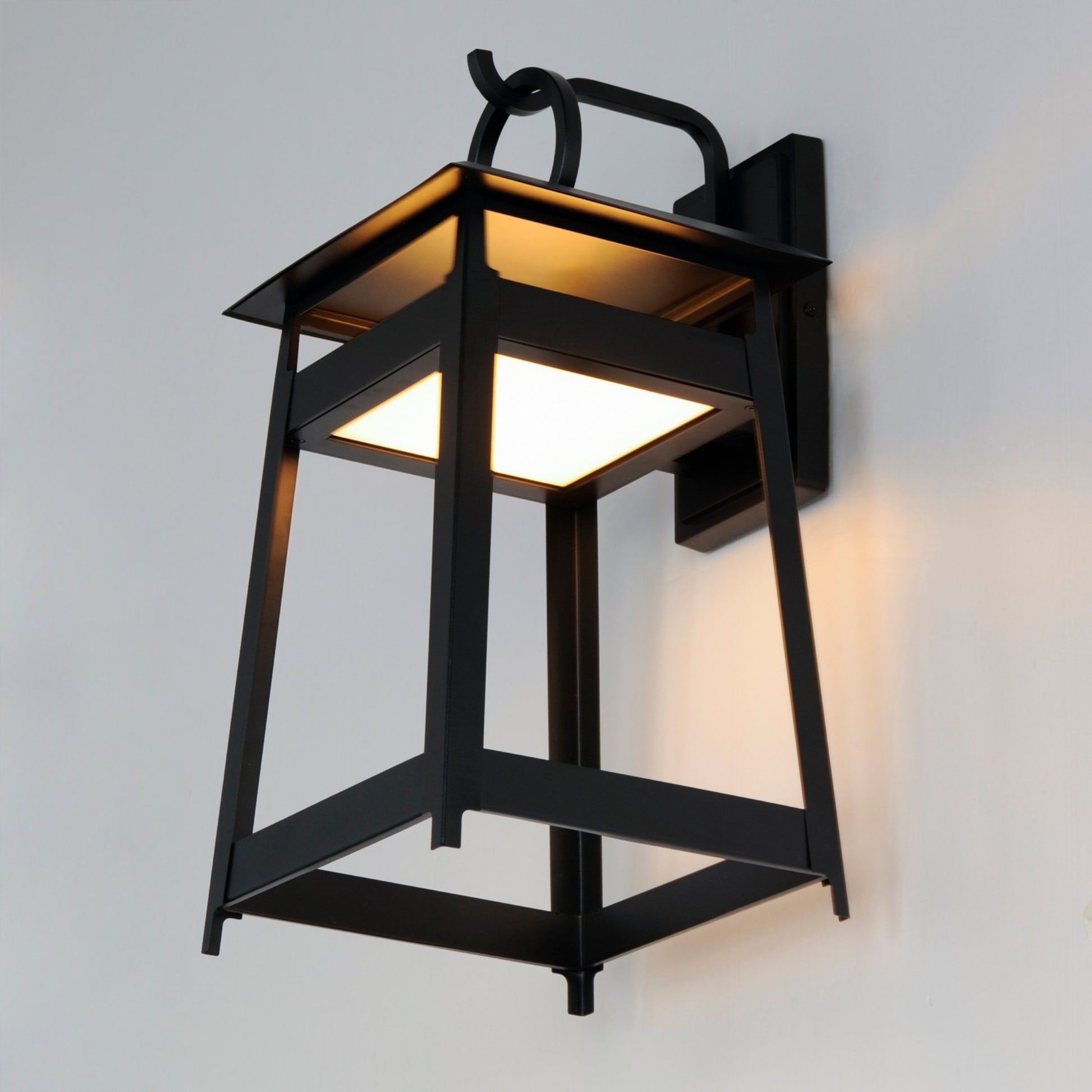 Pagoda 19" LED Outdoor Wall Sconce, Black Finish - Bees Lighting