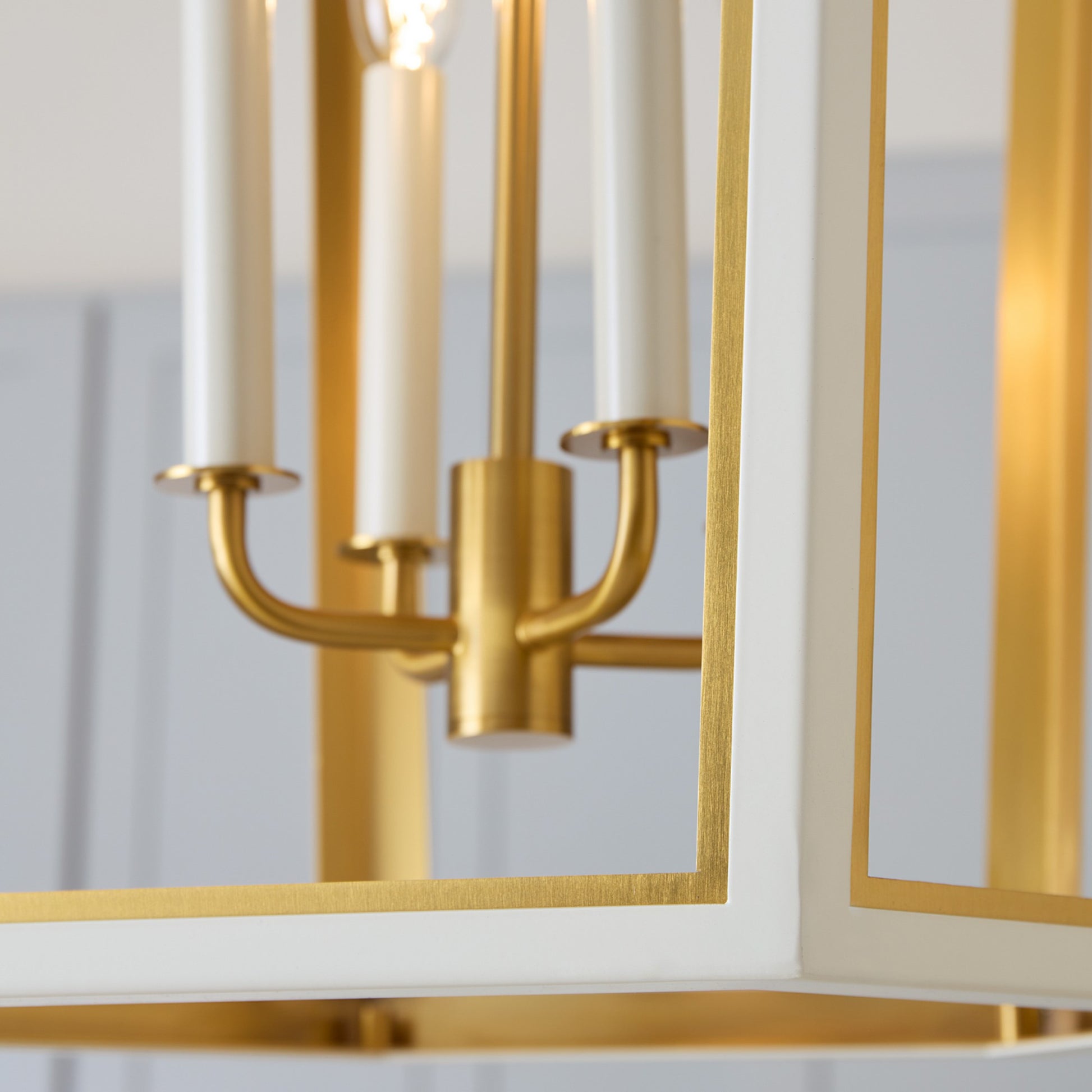 Curt 21" 4-Light Medium Lantern, White & Brass Finish - Bees Lighting