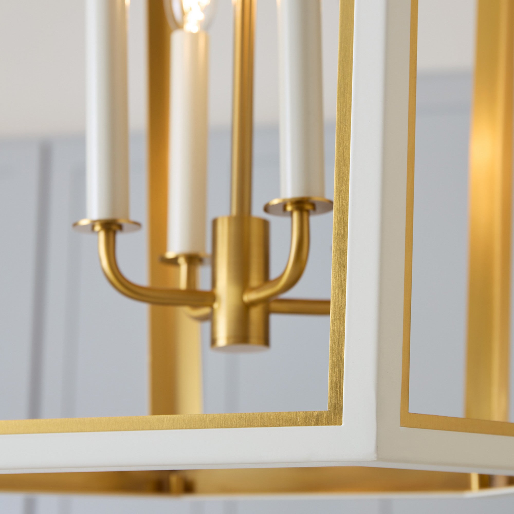 Curt 21" 4-Light Medium Lantern, White & Brass Finish - Bees Lighting