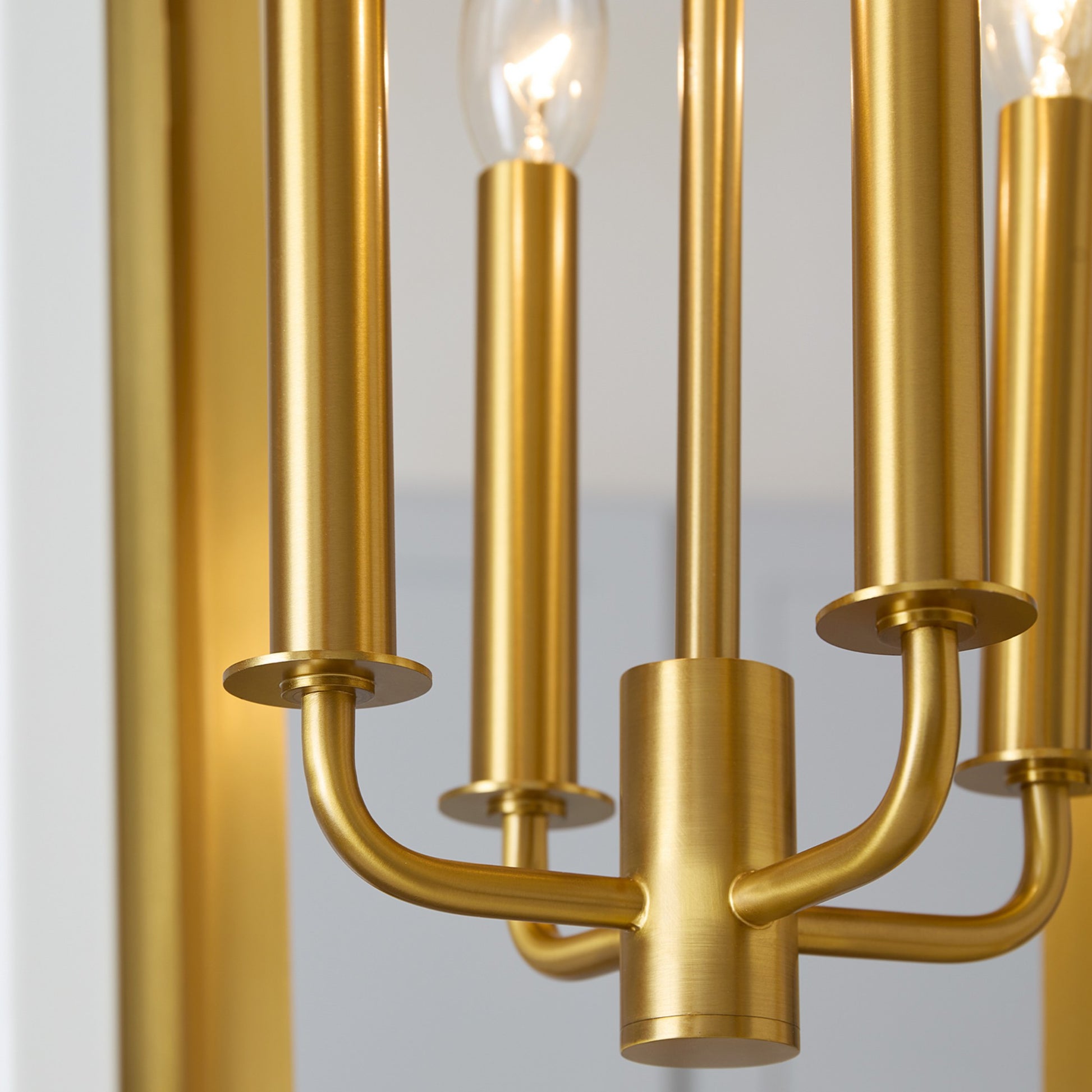 Curt 21" 4-Light Medium Lantern, White & Brass Finish - Bees Lighting