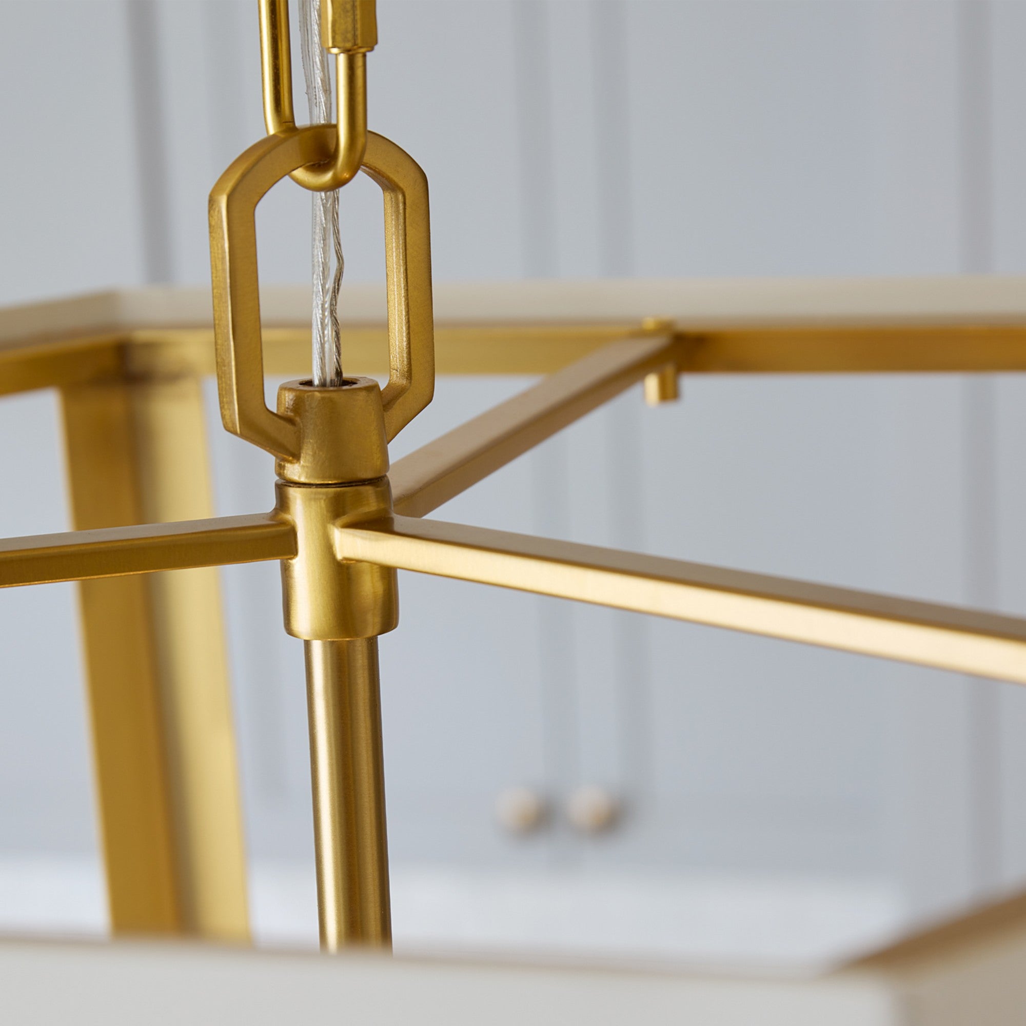 Curt 21" 4-Light Medium Lantern, White & Brass Finish - Bees Lighting