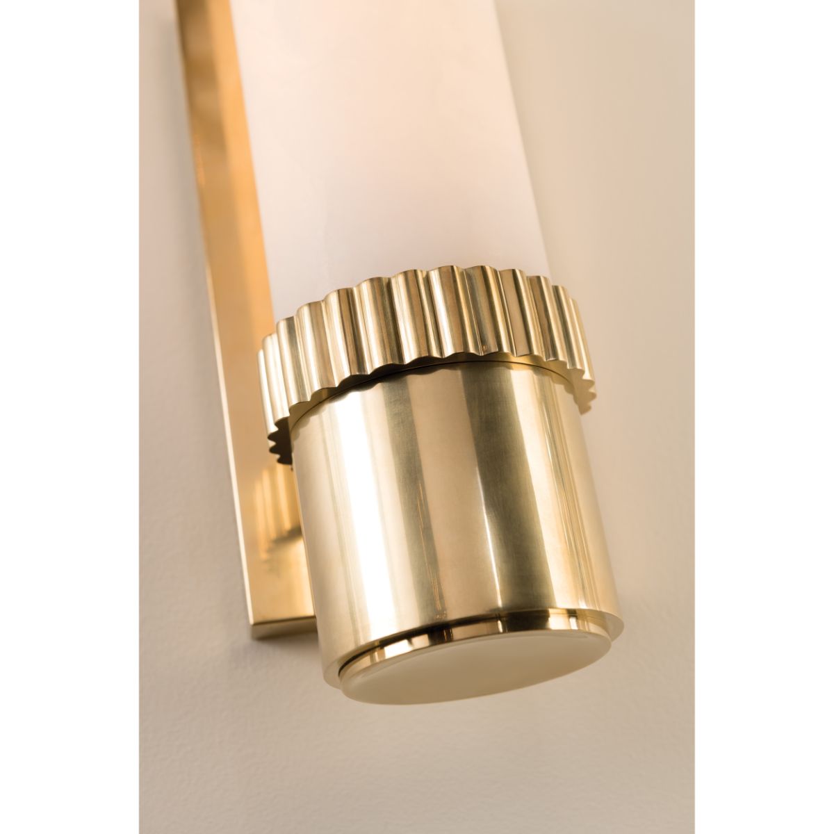 Argon 15 in. LED Wall Light Brass finish - Bees Lighting