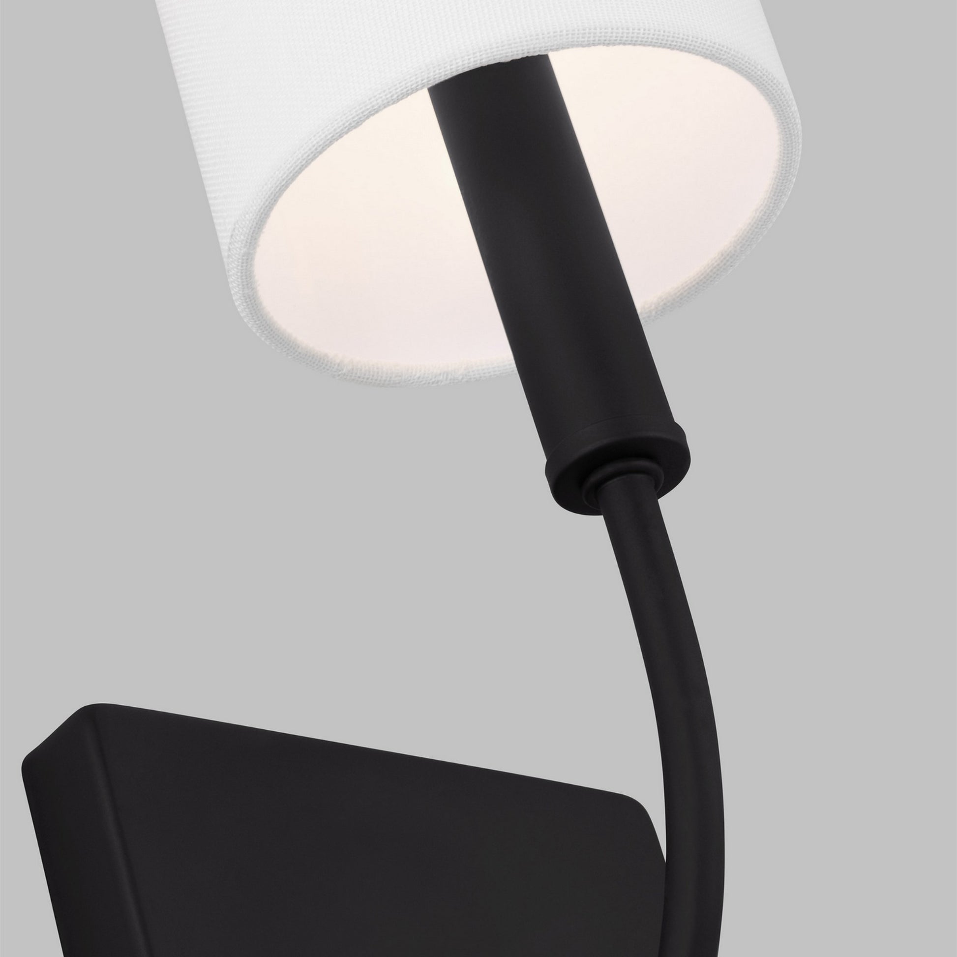 Greenwich 14" Wall Sconce, Midnight Black Finish - Bees Lighting