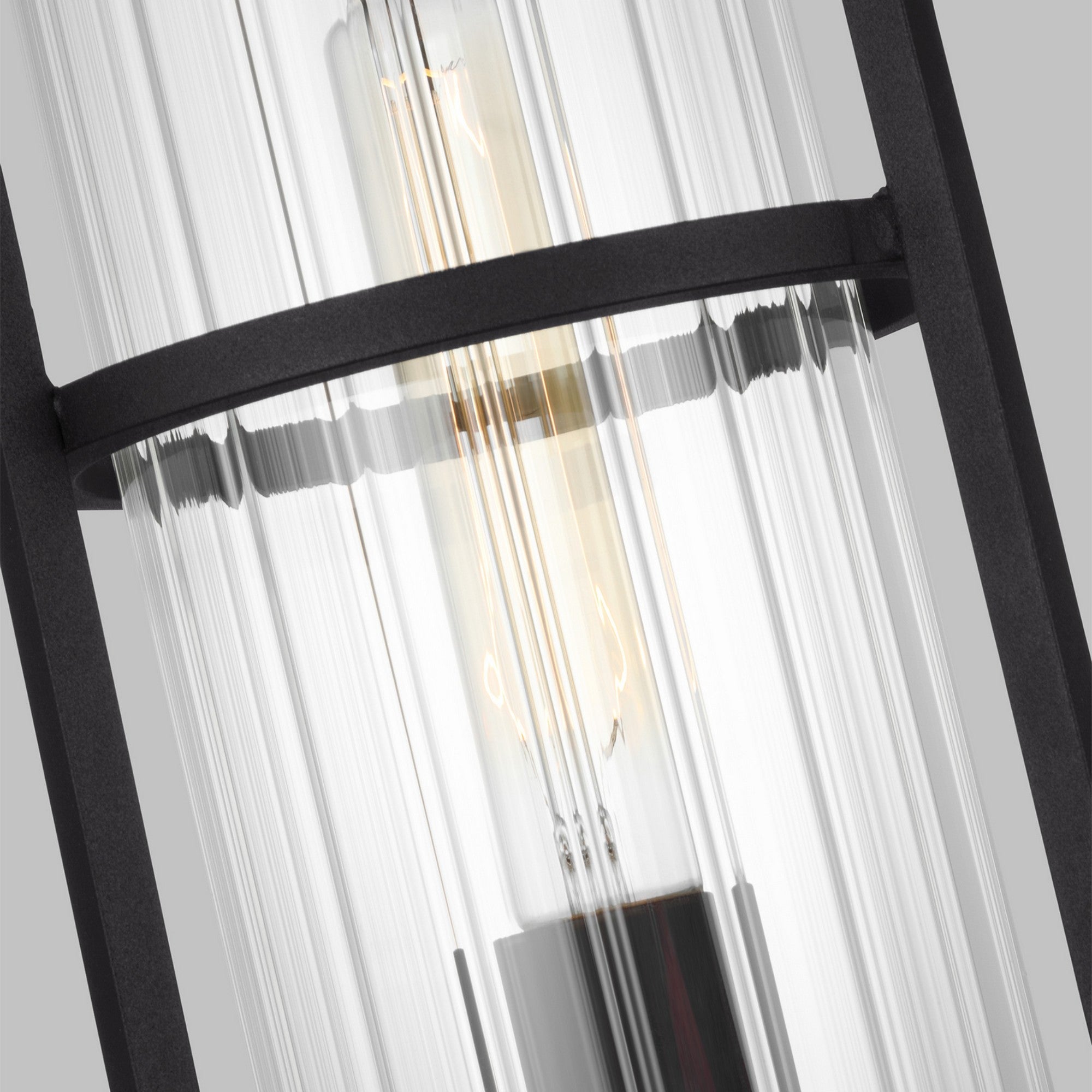 Alcona 21" Outdoor Post Lantern, Black Finish - Bees Lighting