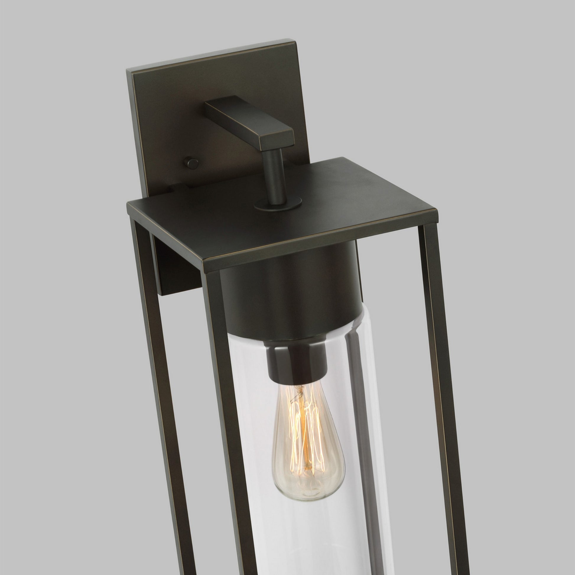 Vado 23" X-Large Outdoor Wall Lantern, Antique Bronze Finish - Bees Lighting