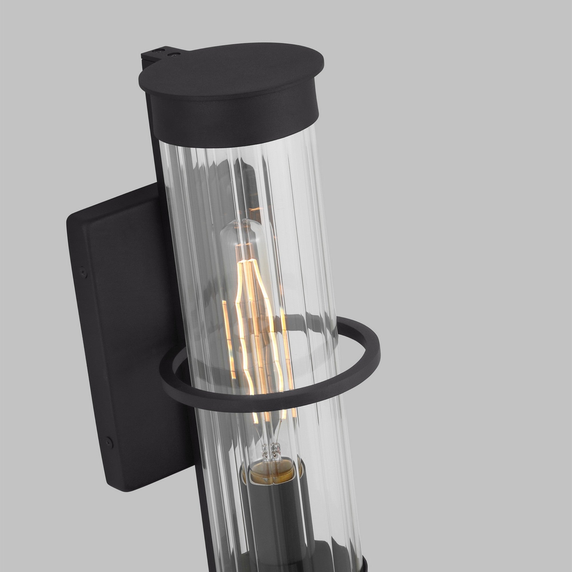 Alcona 15" Medium Outdoor Wall Lantern, Black Finish - Bees Lighting