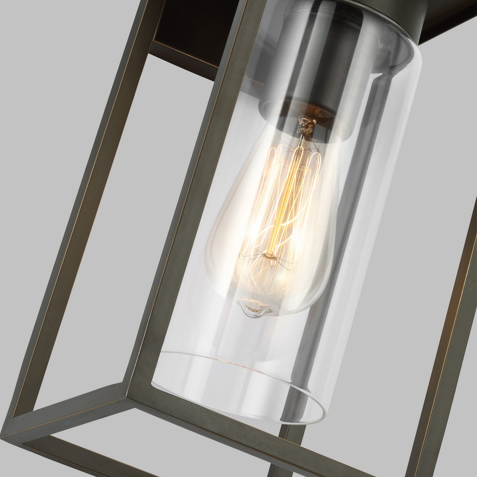 Vado 15" Medium Outdoor Wall Lantern, Antique Bronze Finish - Bees Lighting