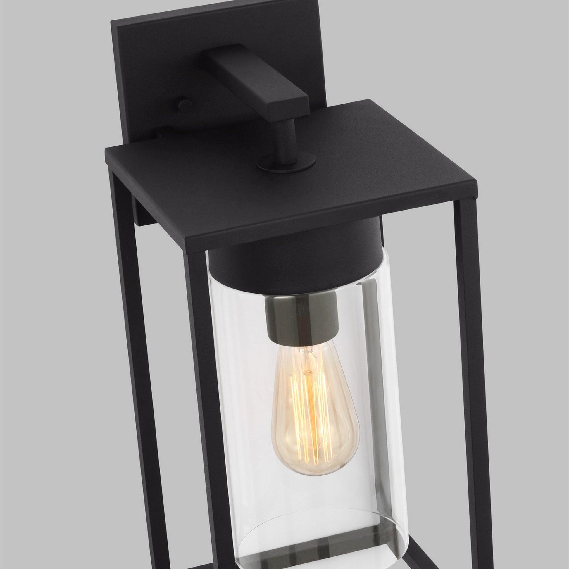 Vado 17" Large Outdoor Wall Lantern, Black Finish - Bees Lighting