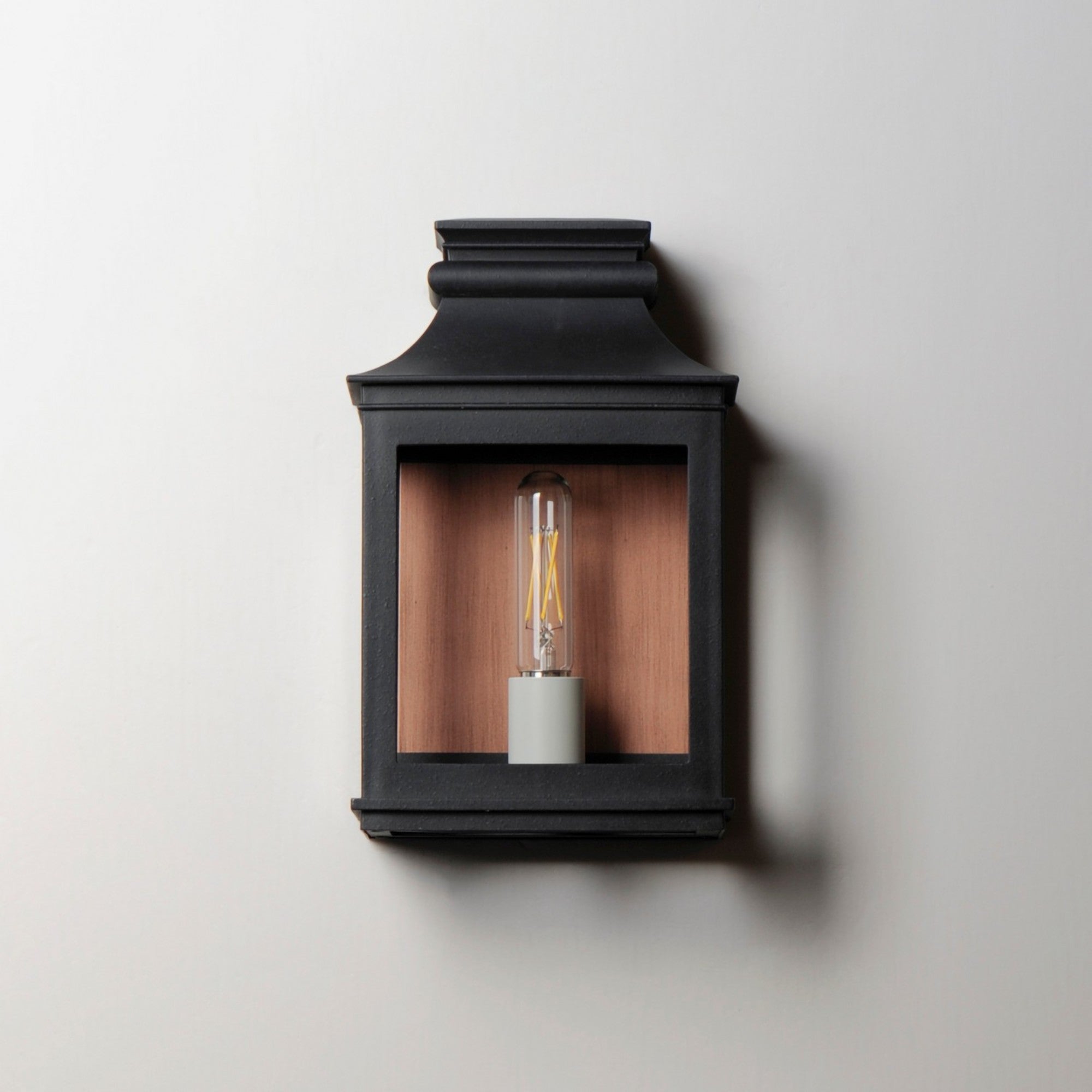 Savannah VX 13" Outdoor Wall Sconce, Antique Copper & Black Finish - Bees Lighting