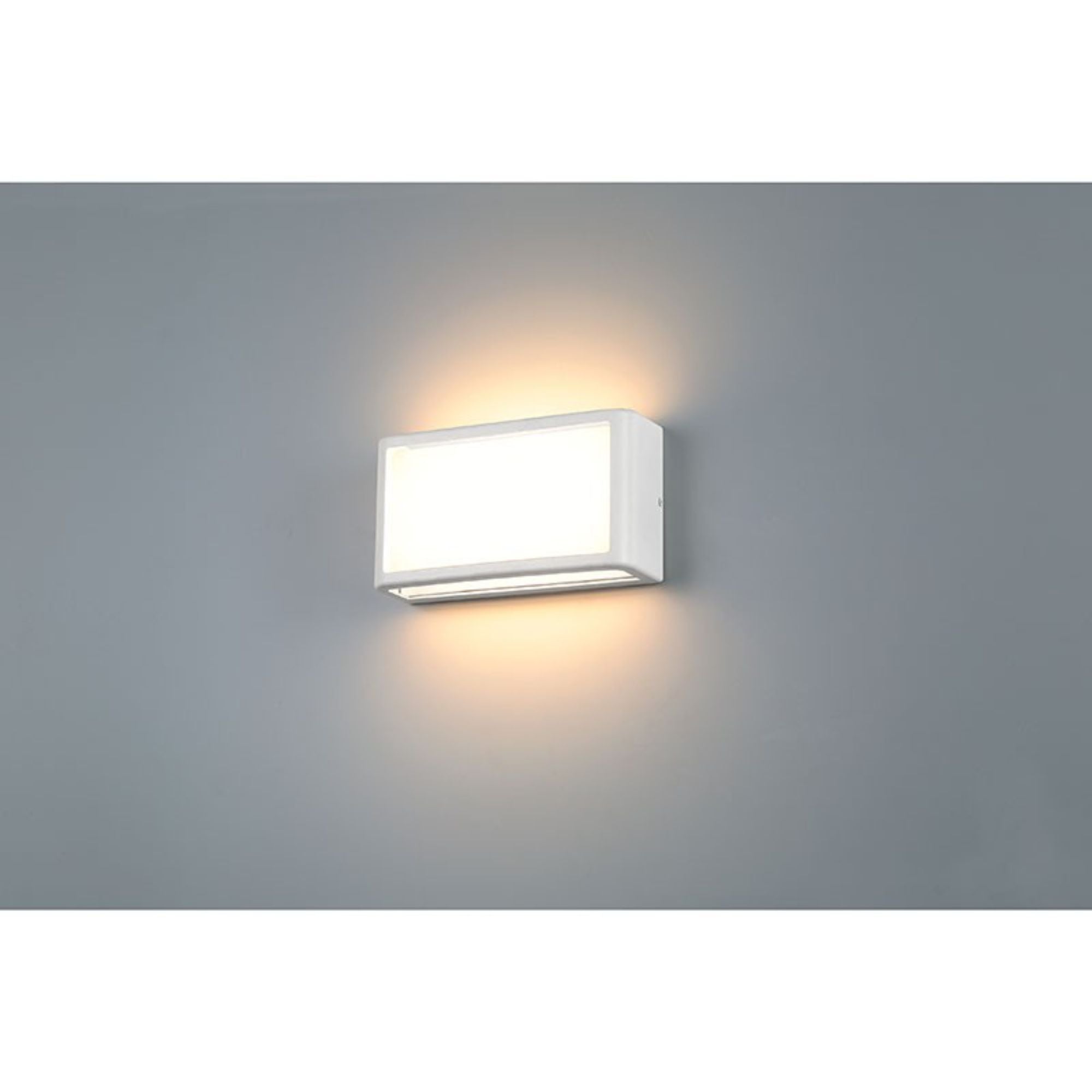 Malibu 9 in. LED Outdoor Wall Sconce White Finish - Bees Lighting