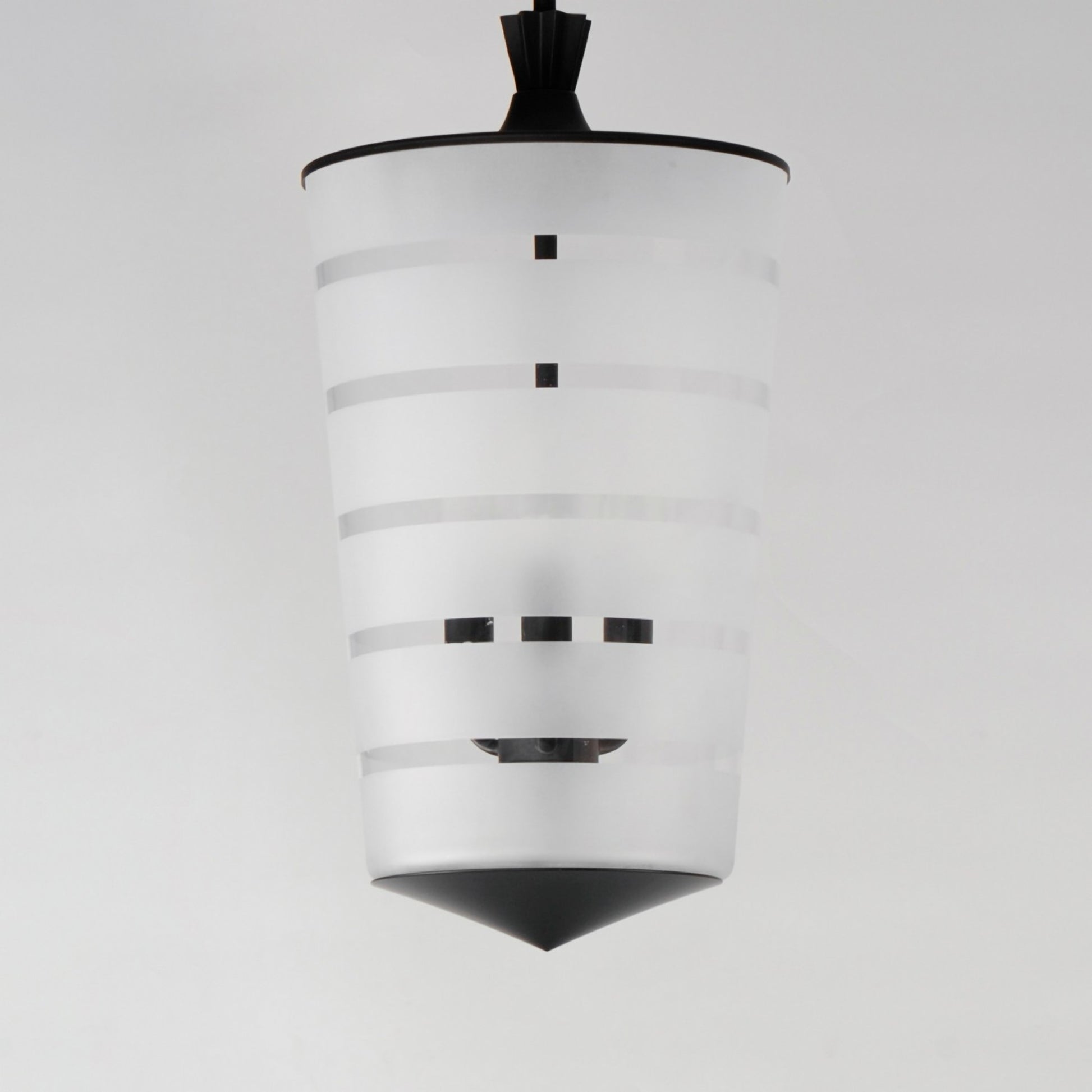 Copacabana 19" 3-Light Pendant, Black Finish - Bees Lighting