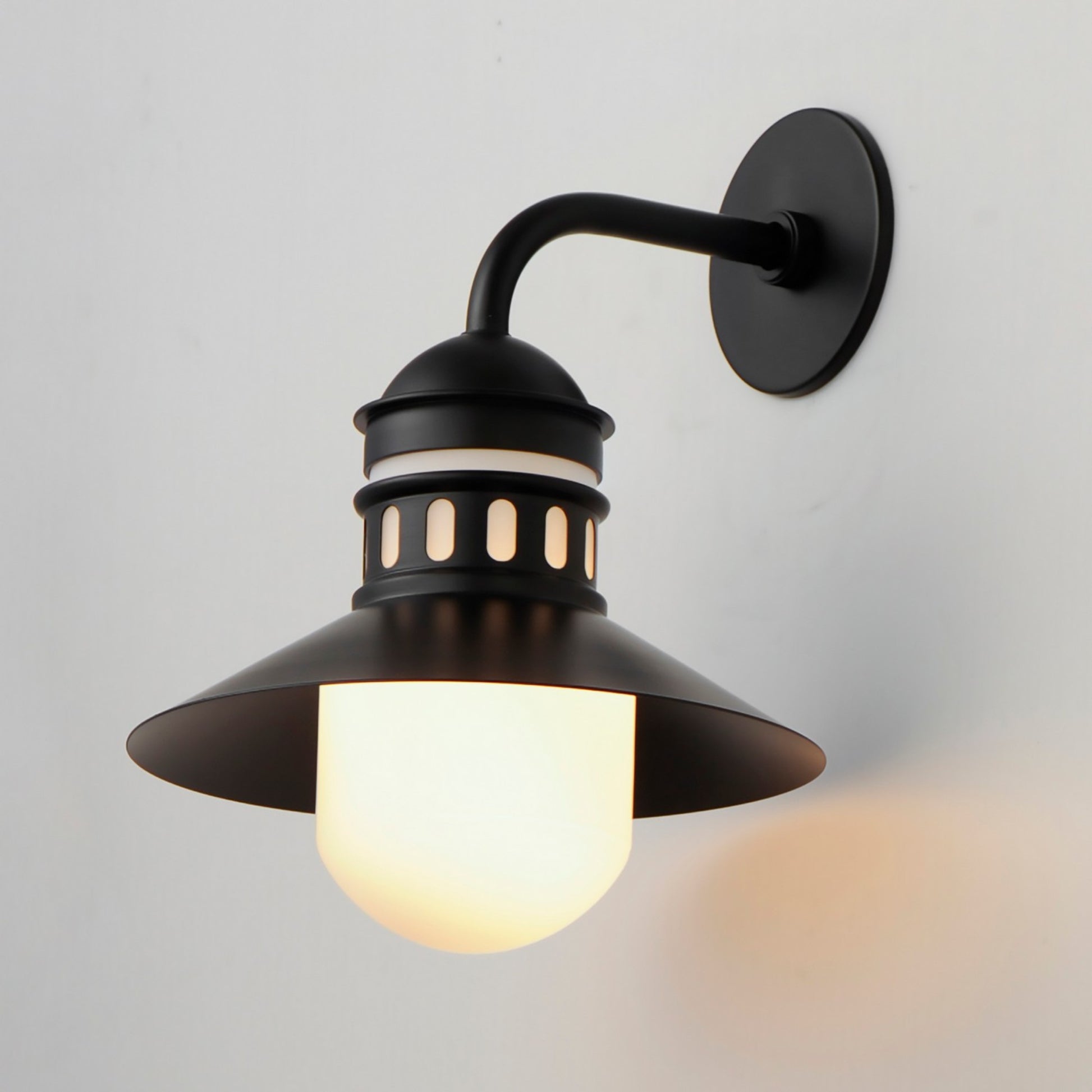 Admiralty 17" Outdoor Wall Sconce, Black Finish - Bees Lighting