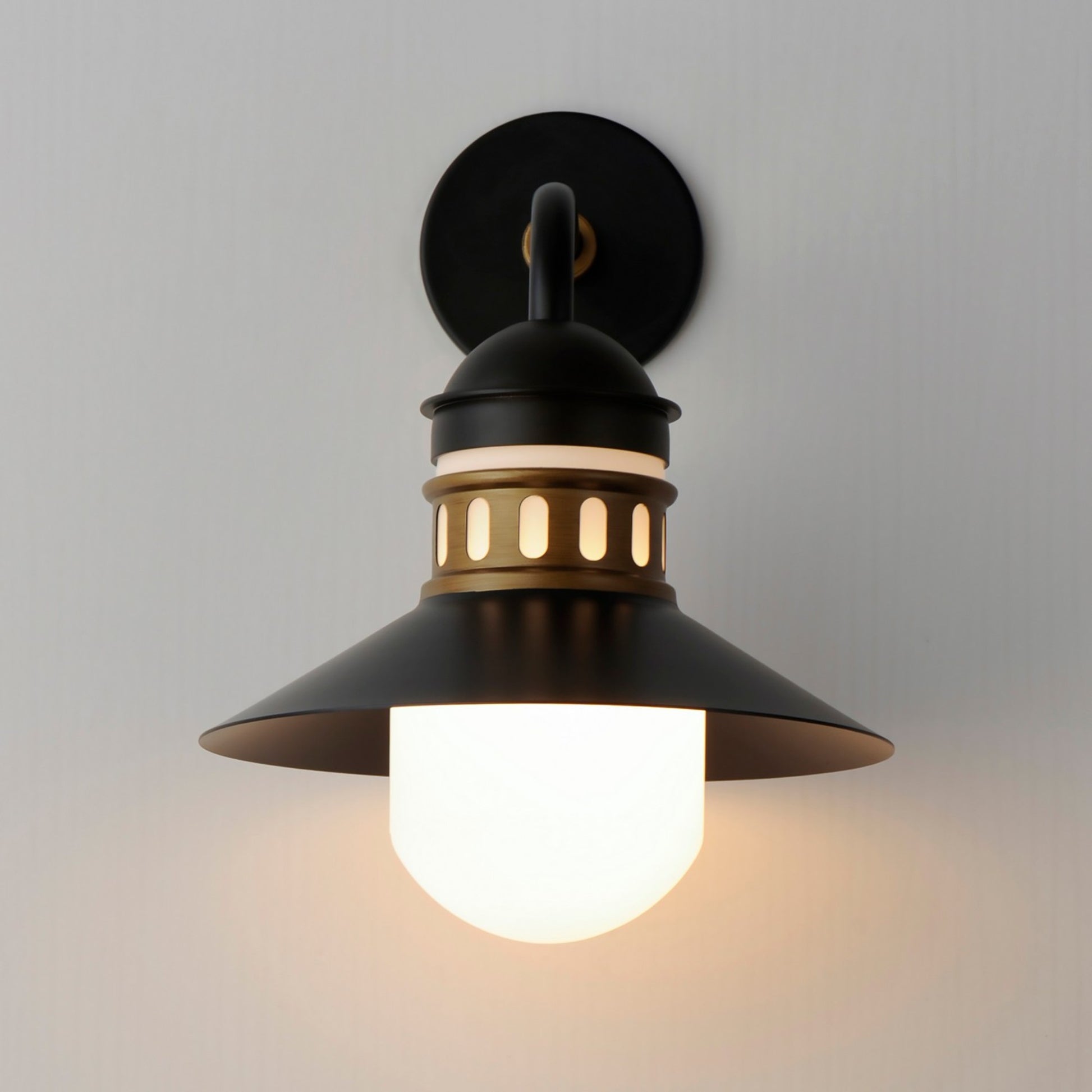 Admiralty 17" Outdoor Wall Sconce, Black & Antique Brass Finish - Bees Lighting