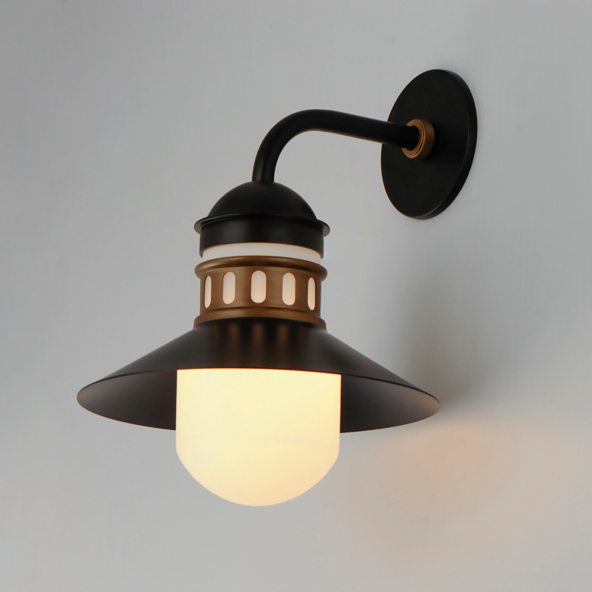 Admiralty 17" Outdoor Wall Sconce, Black & Antique Brass Finish - Bees Lighting