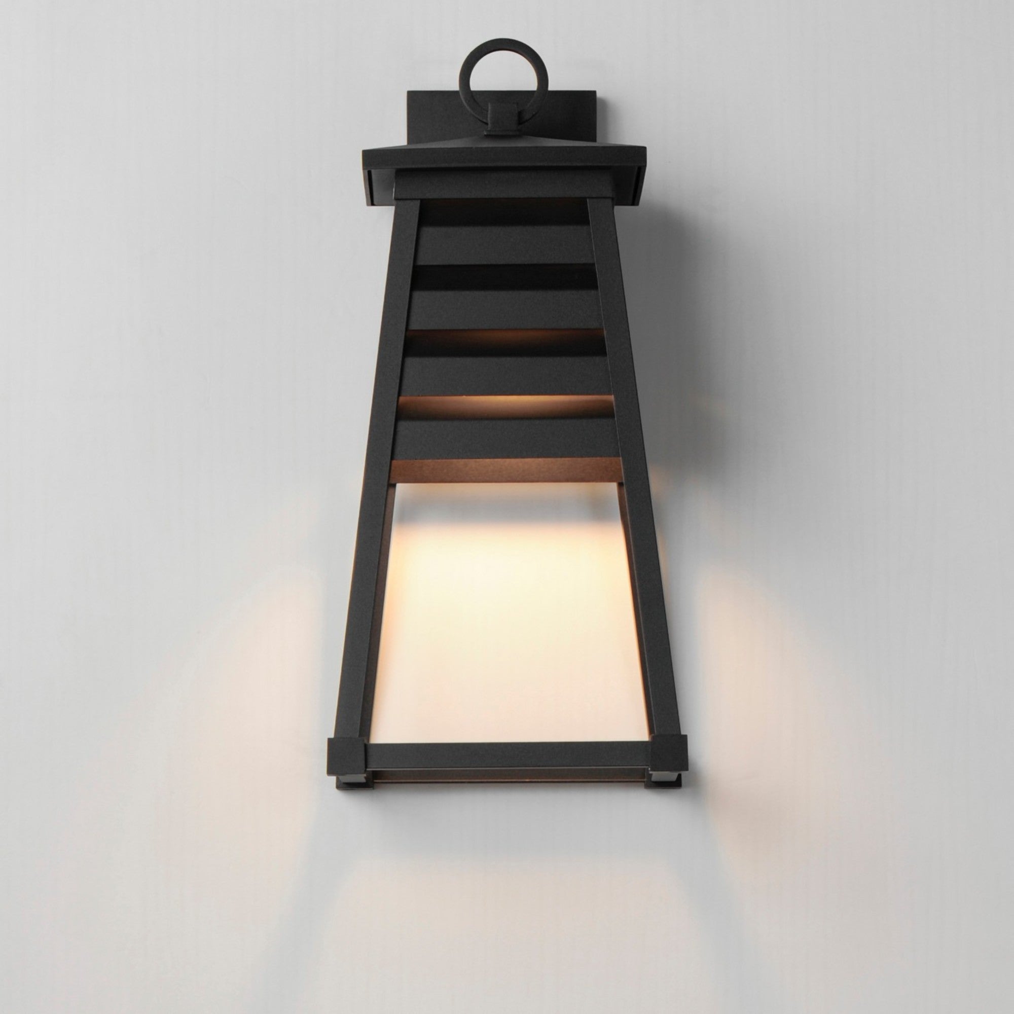 Shutters 18" Outdoor Wall Sconce, Black Finish - Bees Lighting