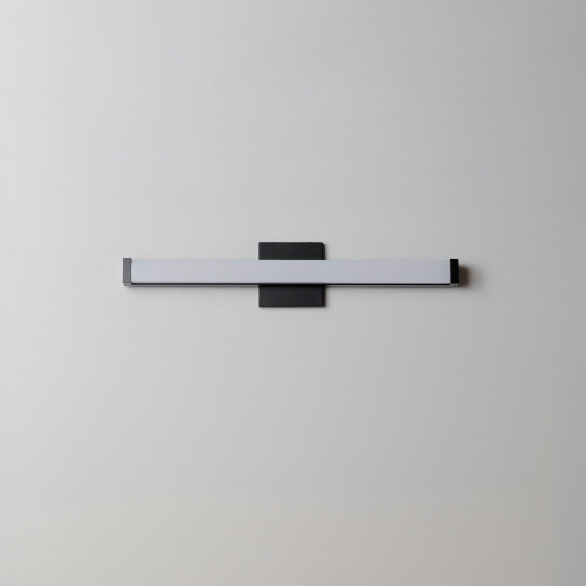 Spec 24" LED Bath Bar, 3CCT, Black Finish - Bees Lighting