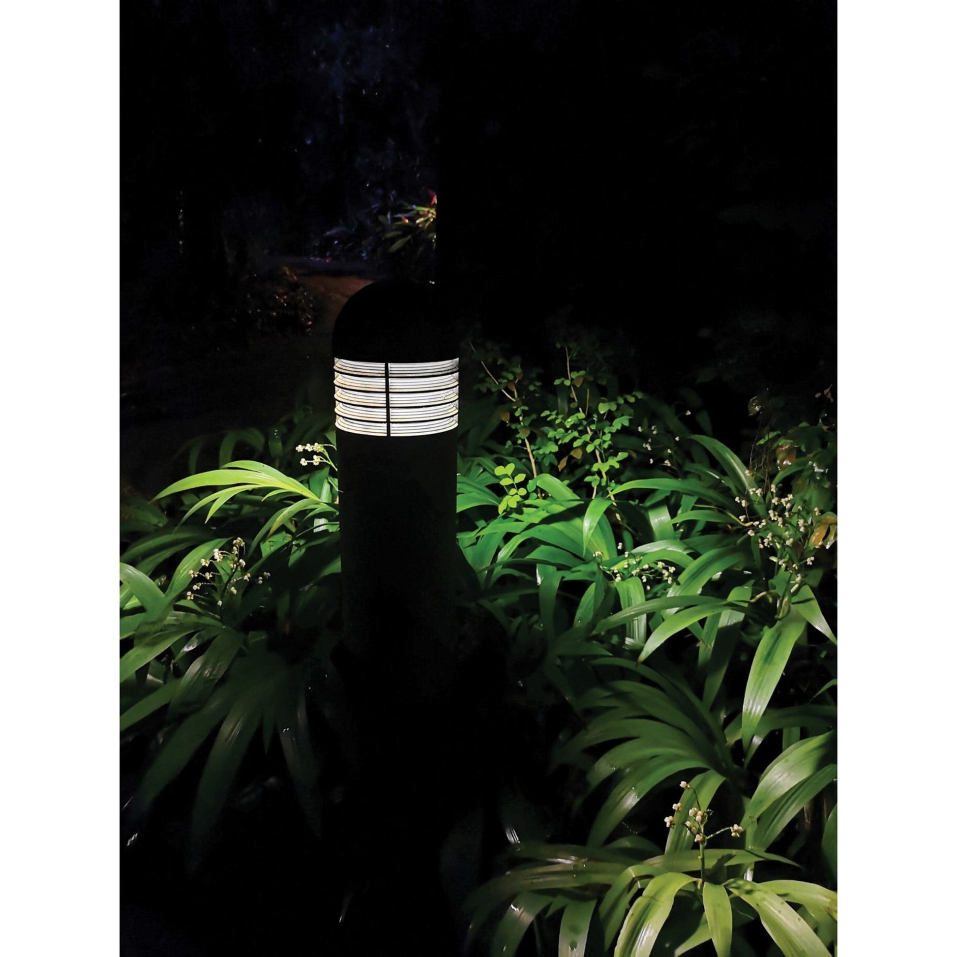 A-Plus 28 LED HID Retrofit Bulb, 17W|35W, 4550 Lumens, Selectable CCT, E26 Base, 120-277V - Bees Lighting