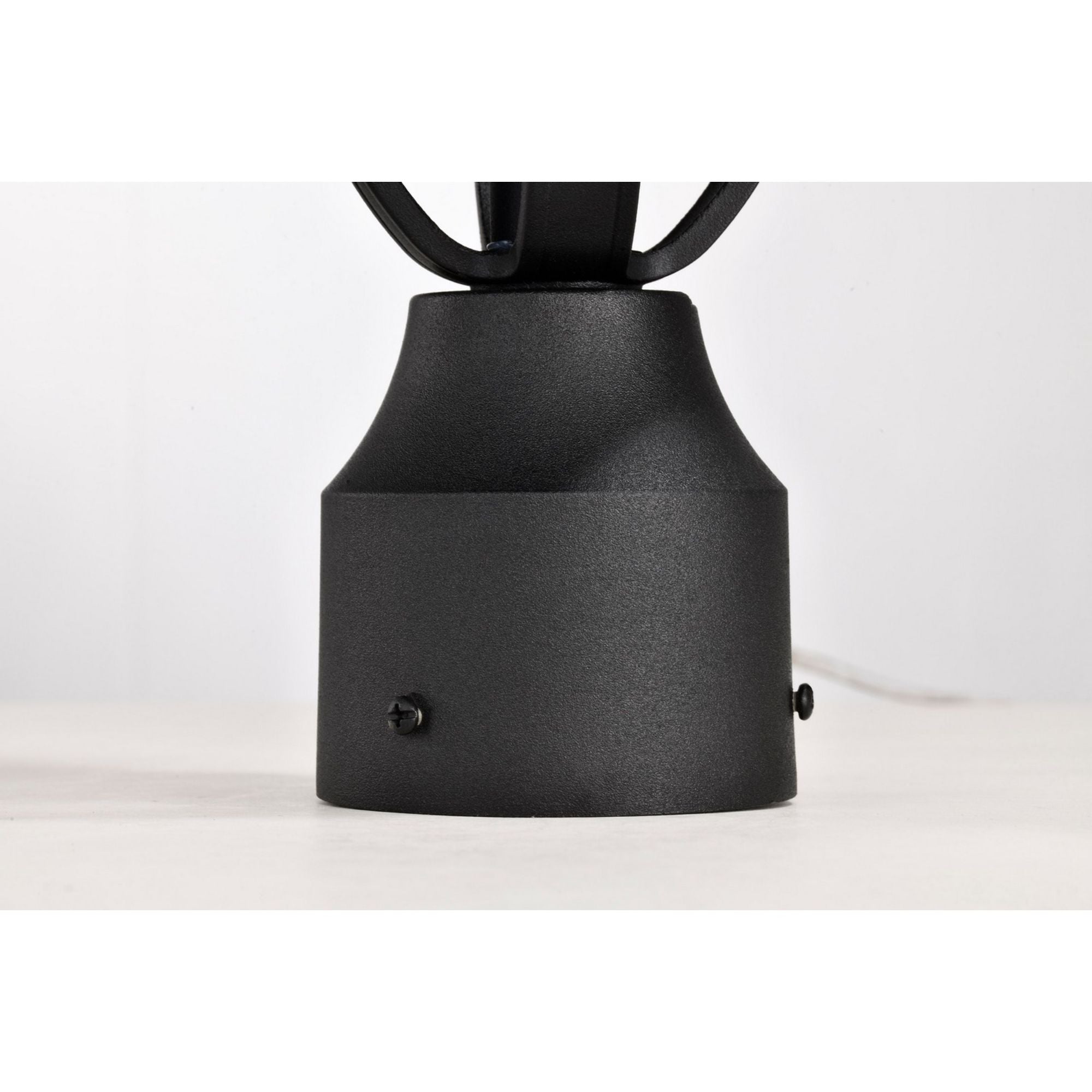 East River 20" Lamp Post, Matte Black Finish - Bees Lighting