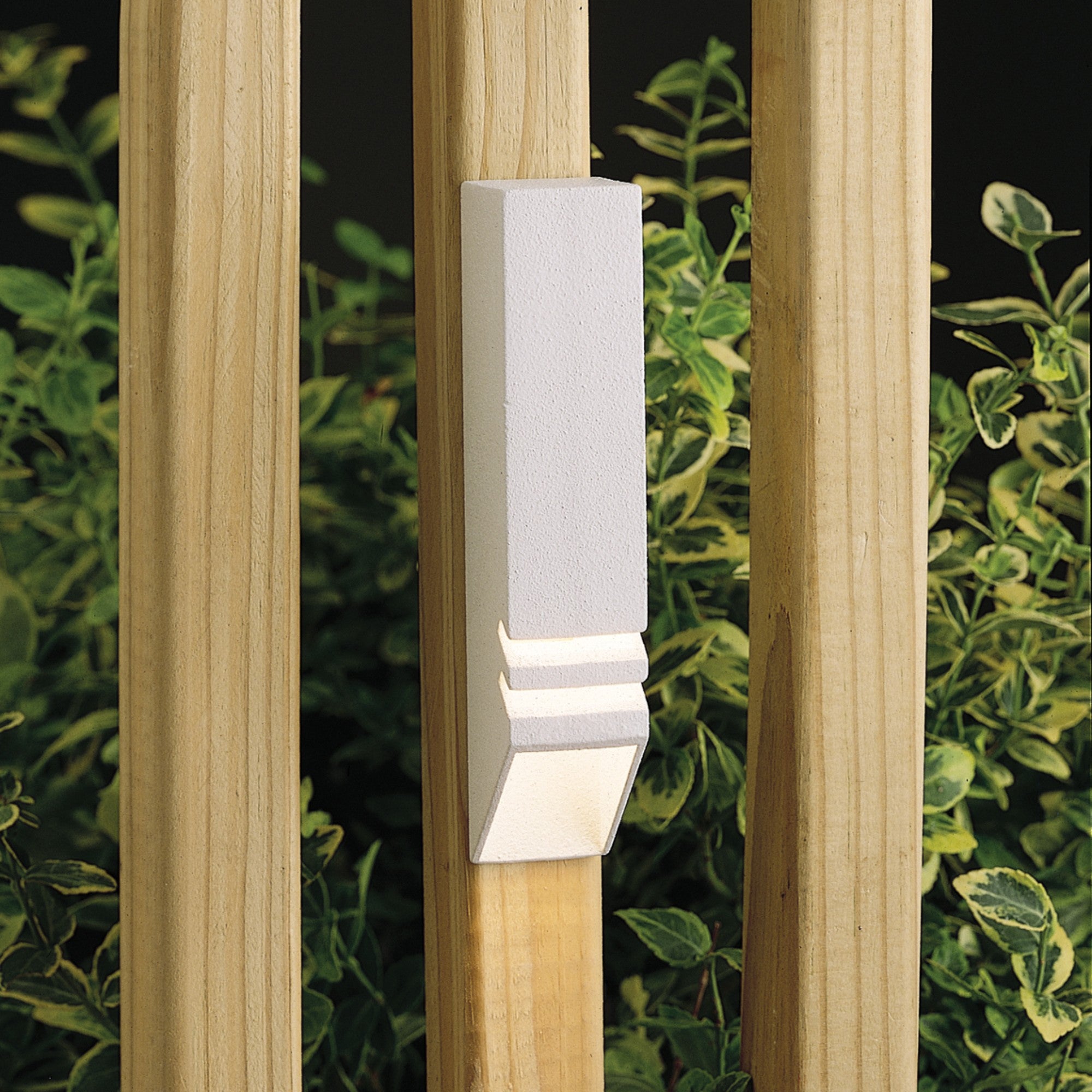 Louvered Deck Light - Bees Lighting