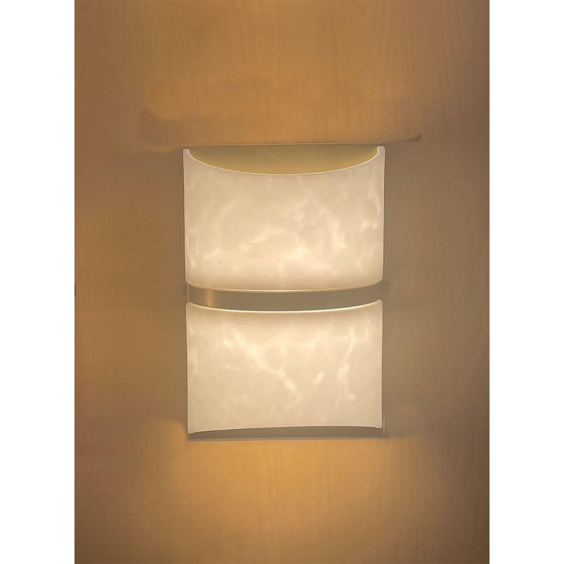 Velaux 18" LED Wall Sconce, Soft Brass Finish - Bees Lighting