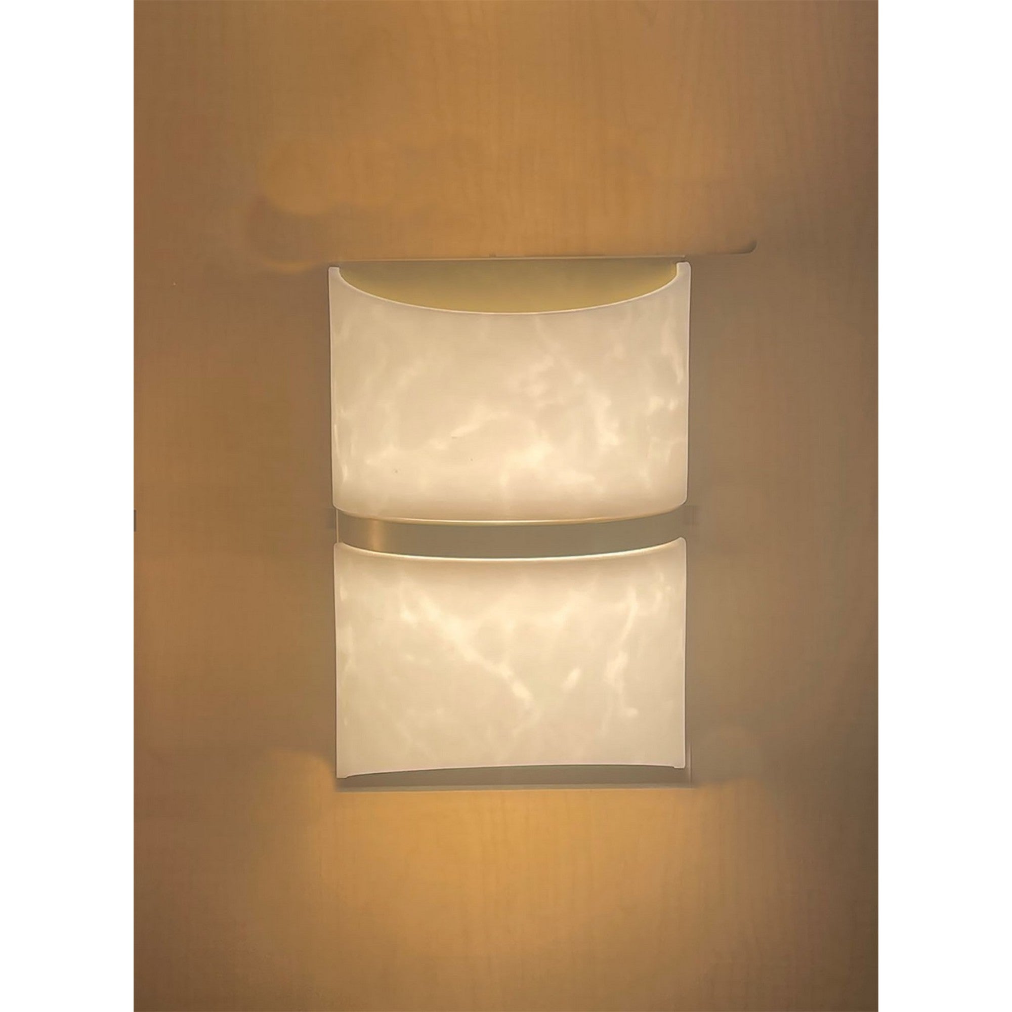 Velaux 18" LED Wall Sconce, Soft Brass Finish - Bees Lighting