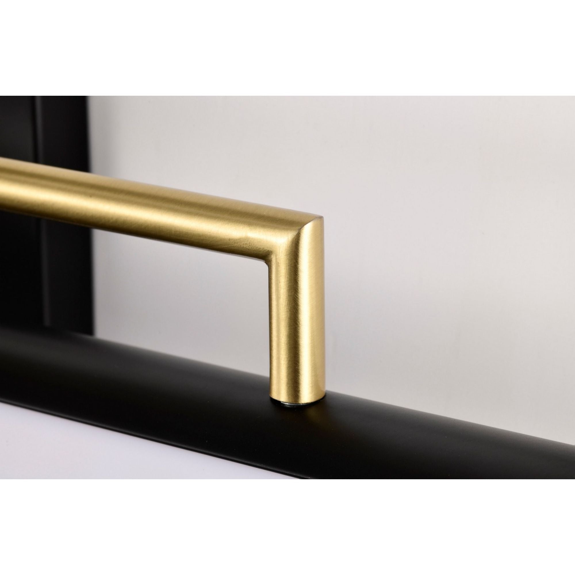 Solano 24" LED Bath Bar, Brass and Matte Black Finish - Bees Lighting