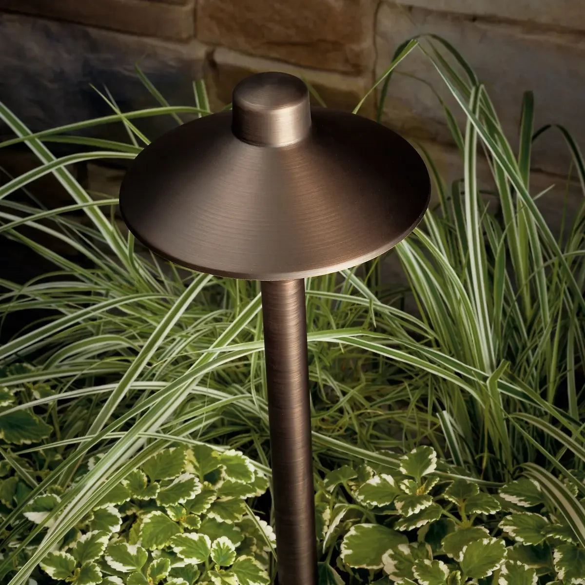 Traditional Path Light - Bees Lighting