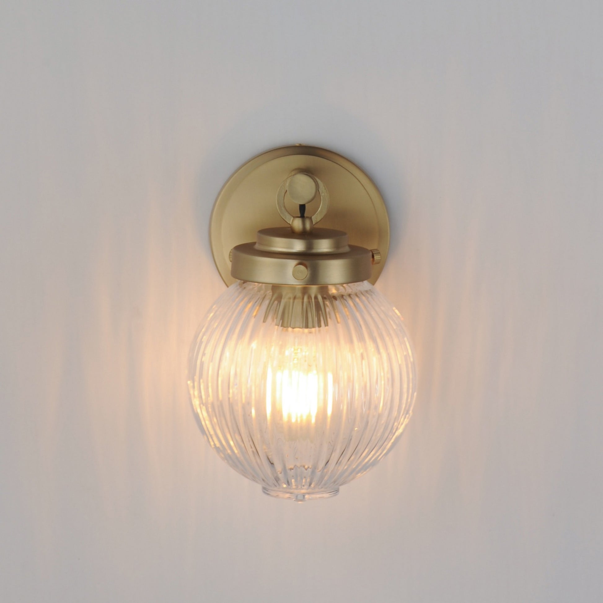 Kasbah 9" Wall Sconce, Satin Brass Finish - Bees Lighting