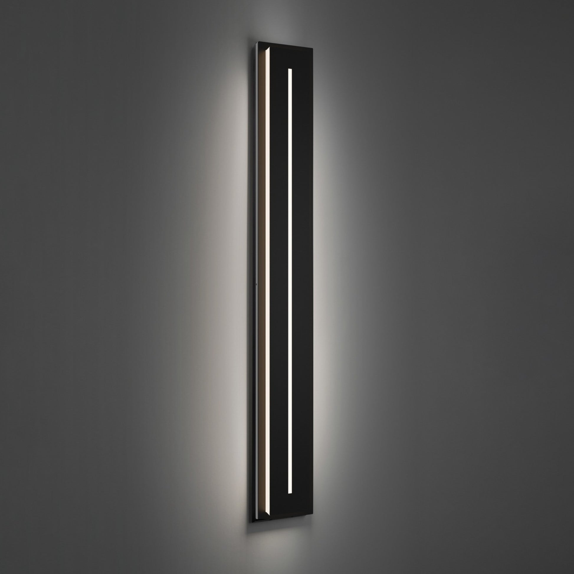 Midnight 36" LED Outdoor Wall Sconce, 4000K, Black Finish - Bees Lighting