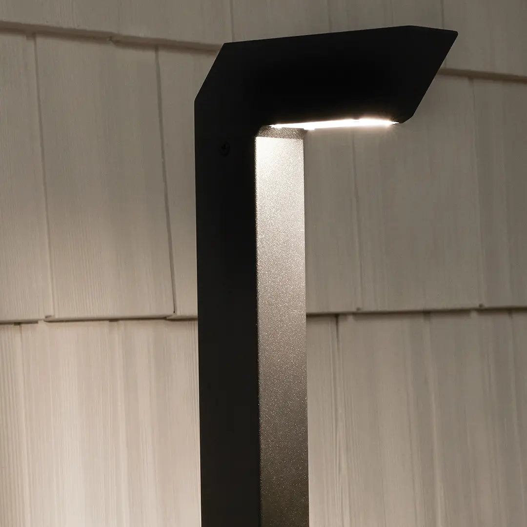 LED Right Angle Path Light, Textured Black - Bees Lighting