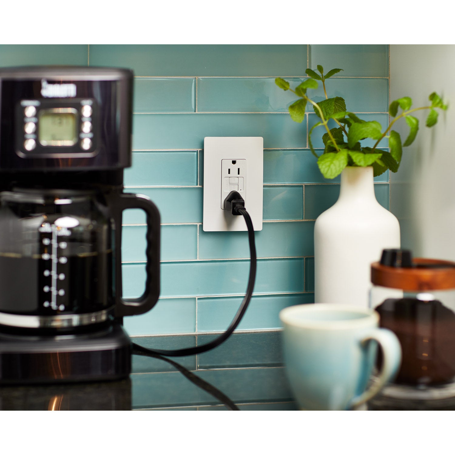 radiant 15A GFCI Self-Test Decorator Duplex Receptacle, Black - Bees Lighting