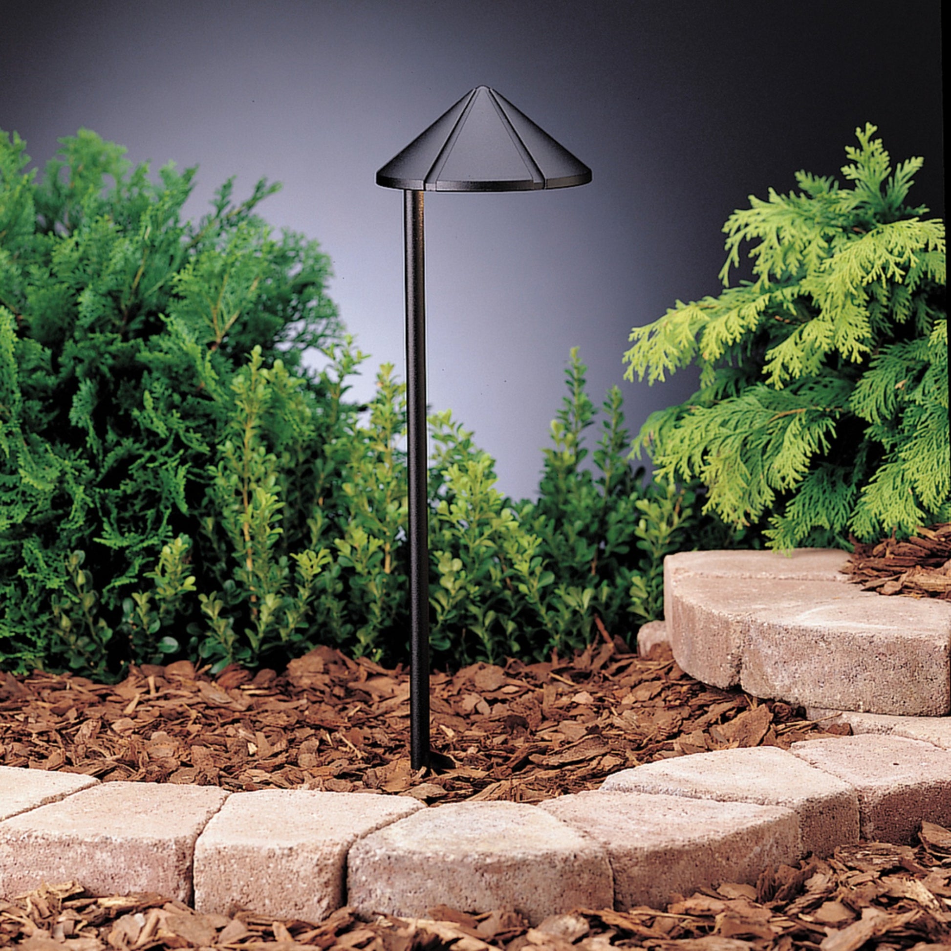 Side Mount Path Light - Bees Lighting