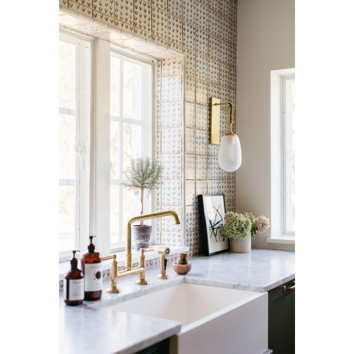 Bruckner 19 in. Armed Sconce Brass finish - Bees Lighting