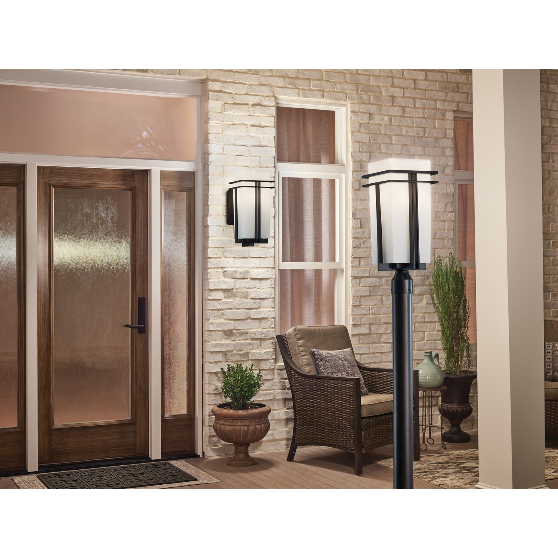 Tremillo 20" Outdoor Post Light, Black Finish - Bees Lighting