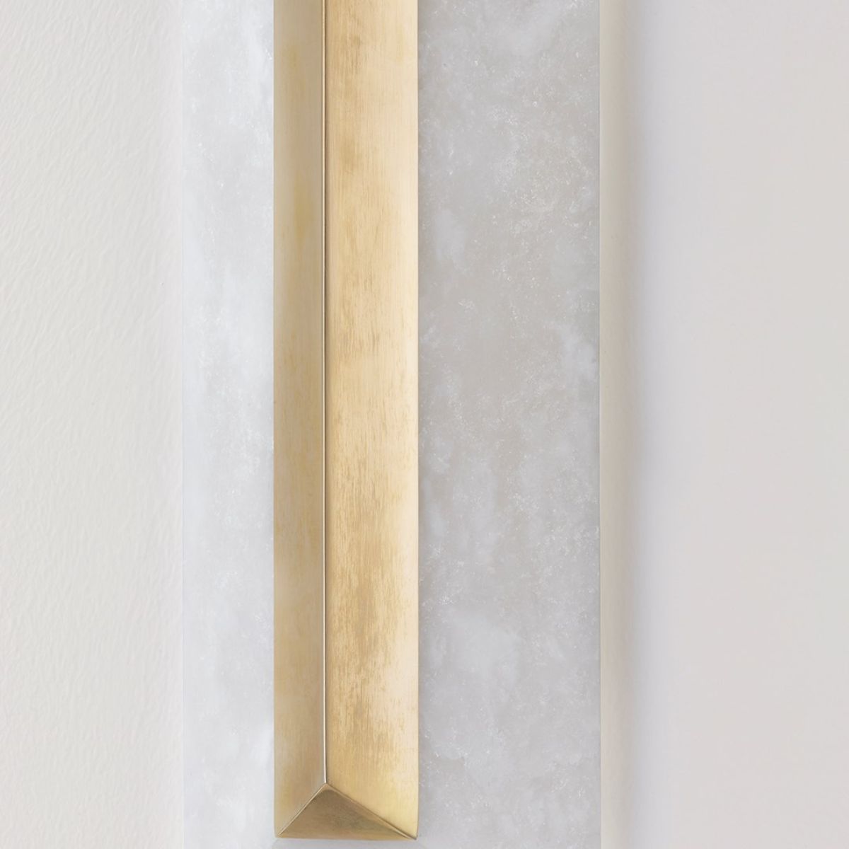 Perth 20 in. LED Wall Sconce vintage brass Finish - Bees Lighting