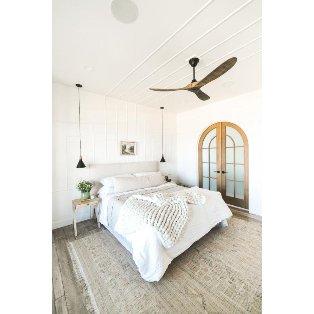 Maverick II 52 Inch Aged Pewter Damp Rated Ceiling Fan with Remote - Bees Lighting