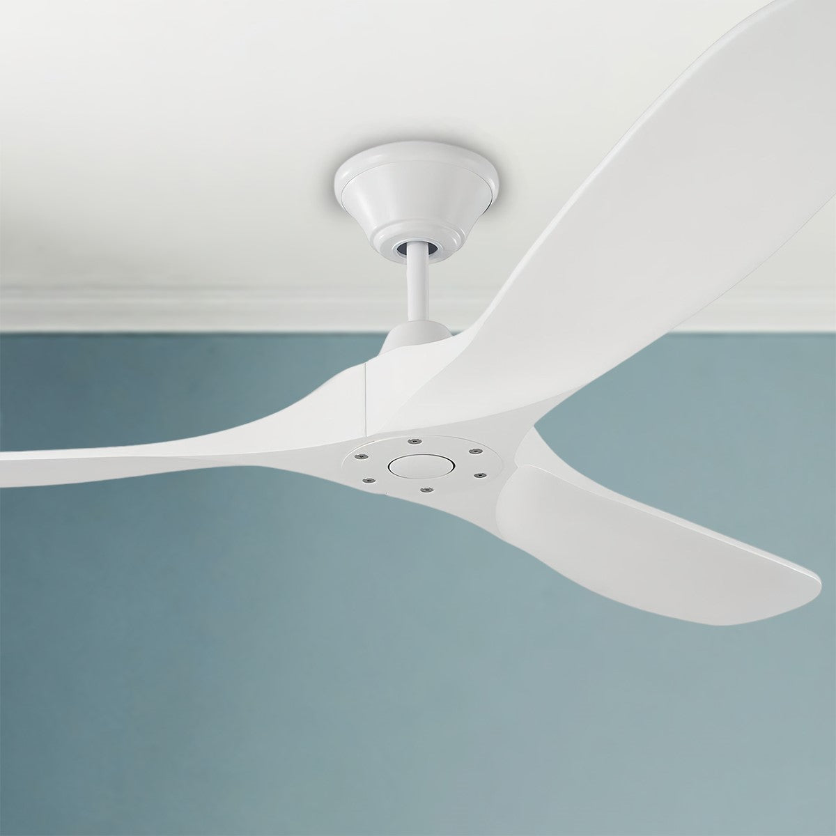 Maverick 60 Inch Matte White Damp Rated Ceiling Fan with Remote - Bees Lighting