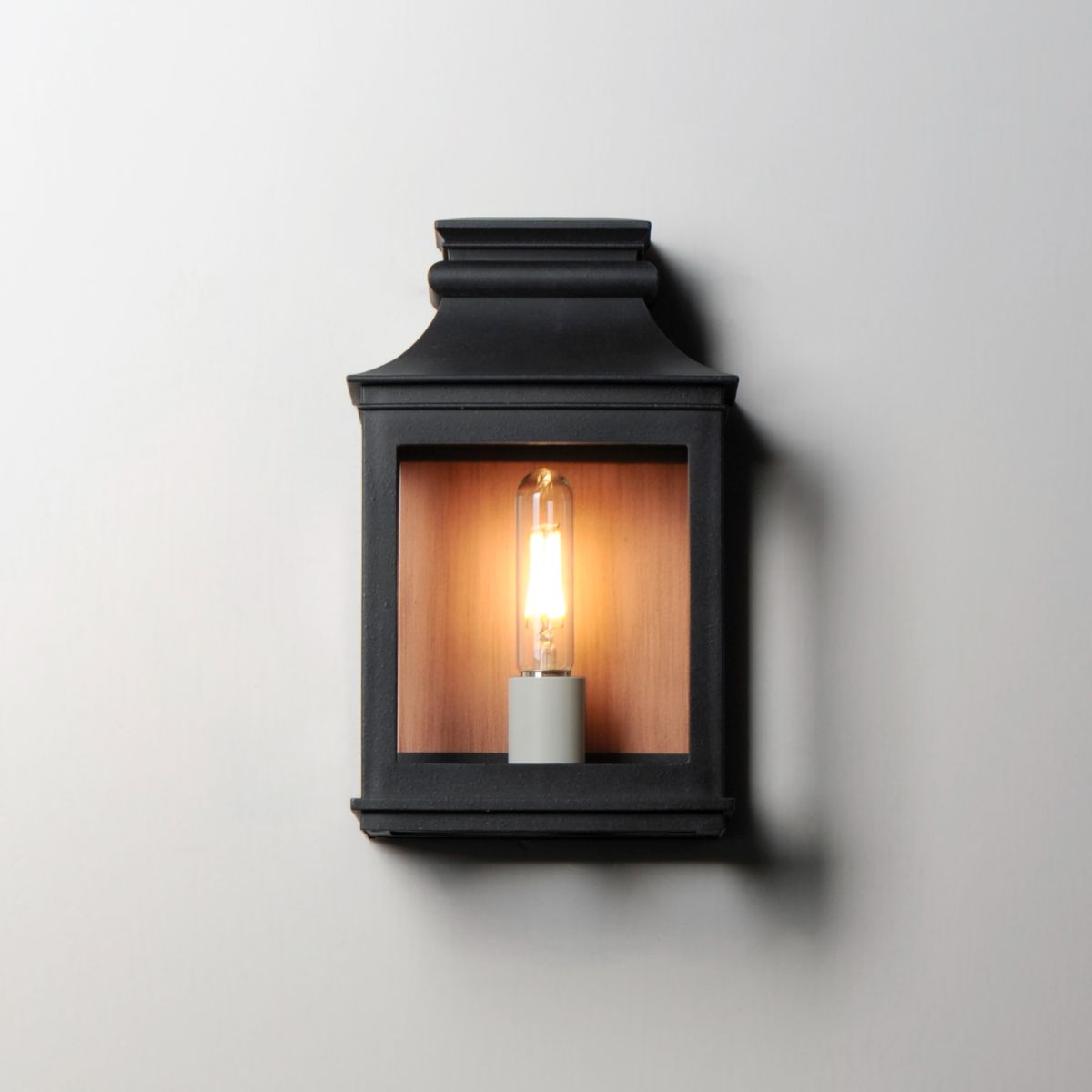 Savannah VX 13 in. Outdoor Wall Sconce