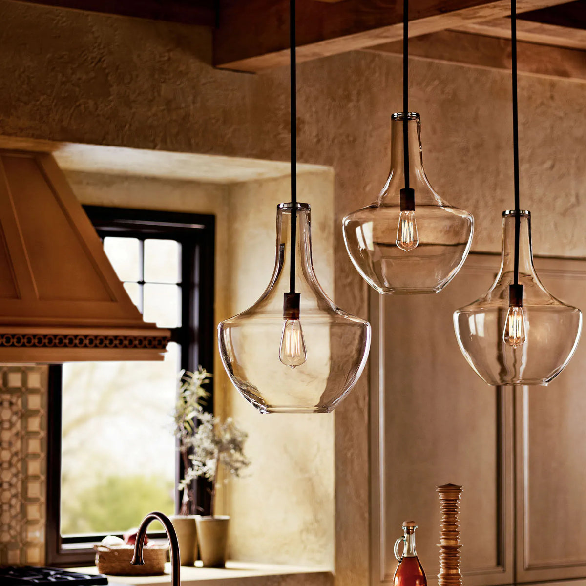 Everly 20" 1-Light Pendant Light with Clear Seeded Glass, Olde Bronze Finish - Bees Lighting