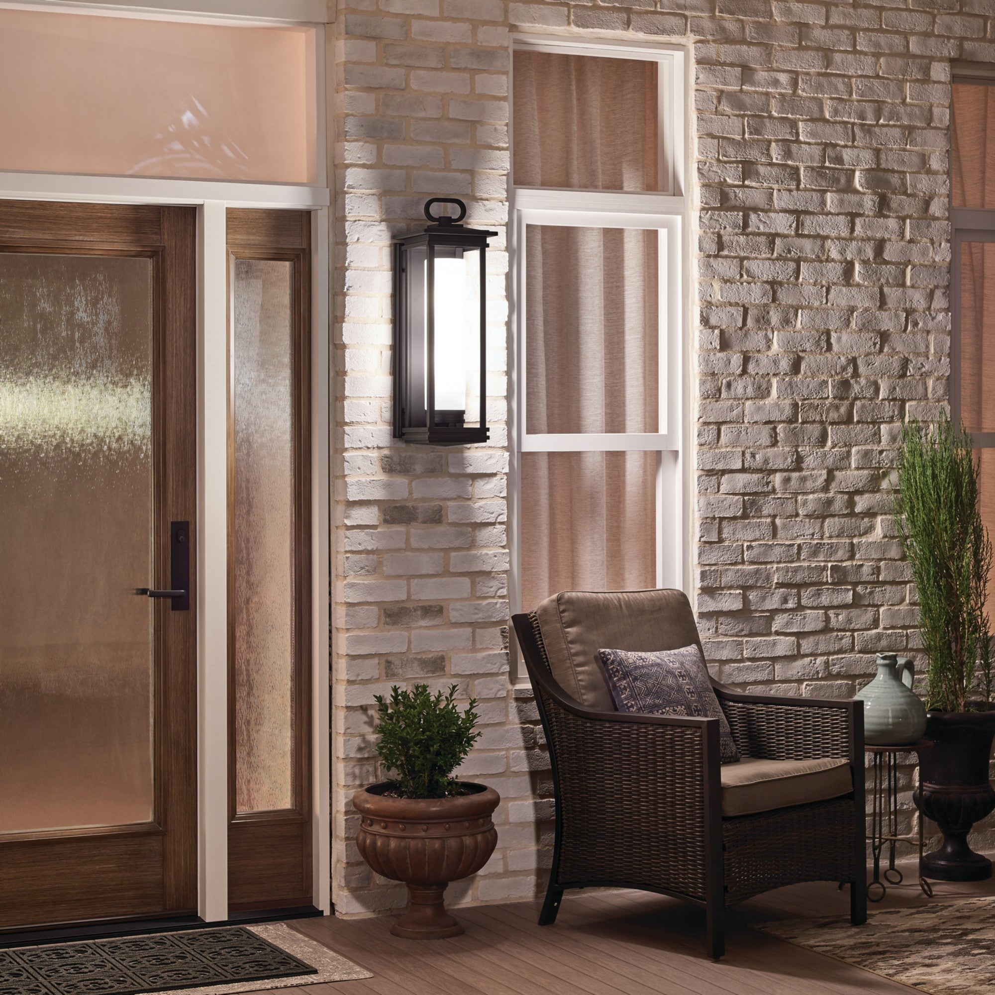 South Hope 22" Outdoor Post Light, Rubbed Bronze Finish - Bees Lighting