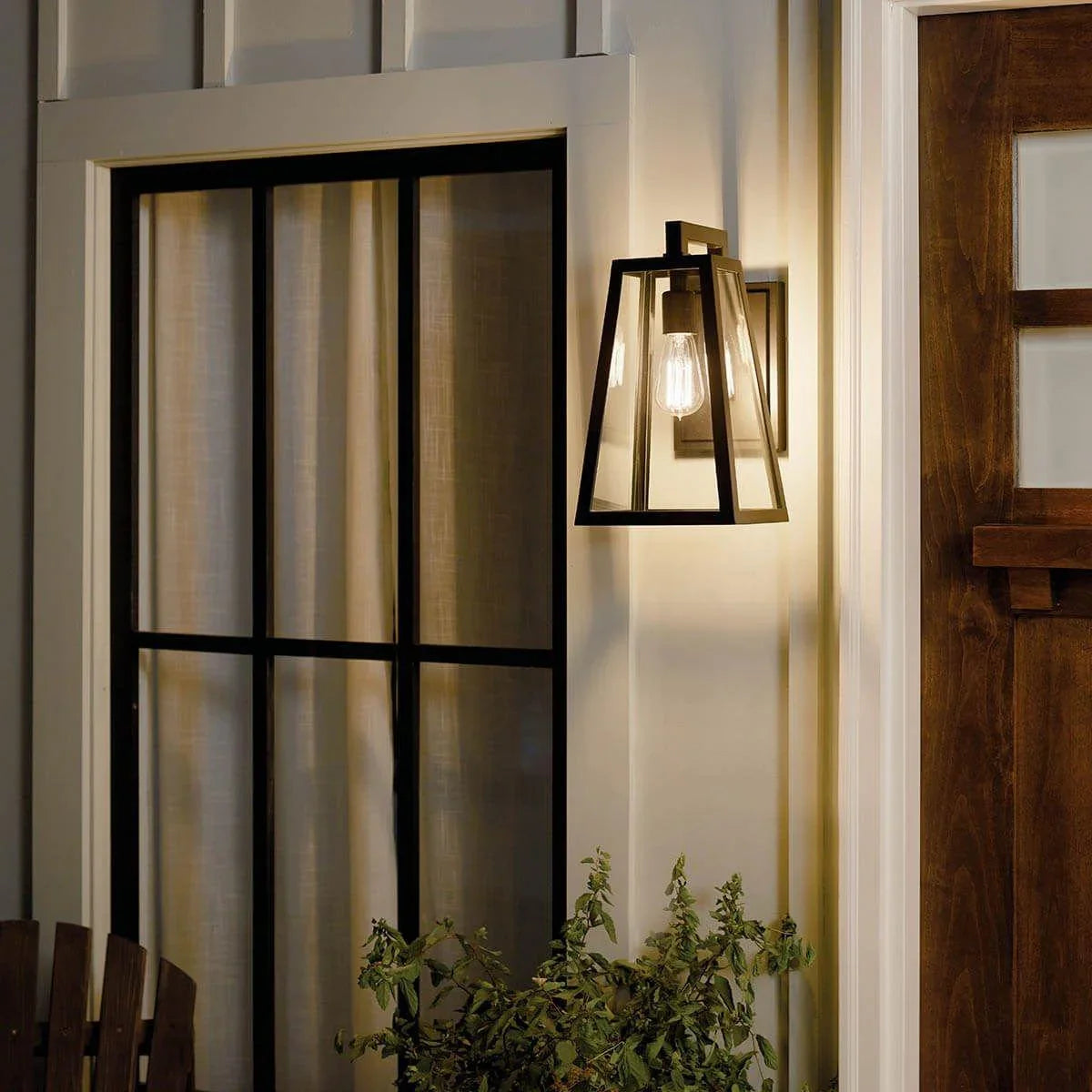 Delison Outdoor Wall Sconce - Bees Lighting
