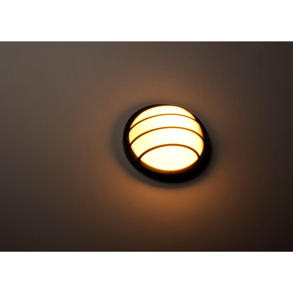 Bulwark 10 in. LED Outdoor Bulkhead Light - Bees Lighting