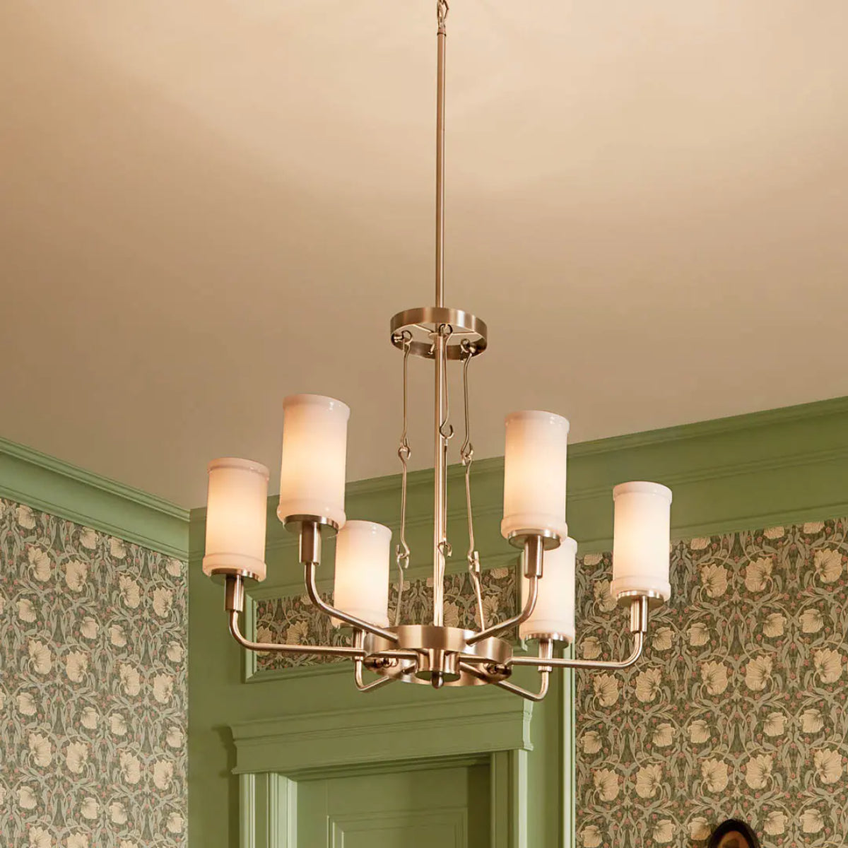 Vetivene Chandelier - Bees Lighting