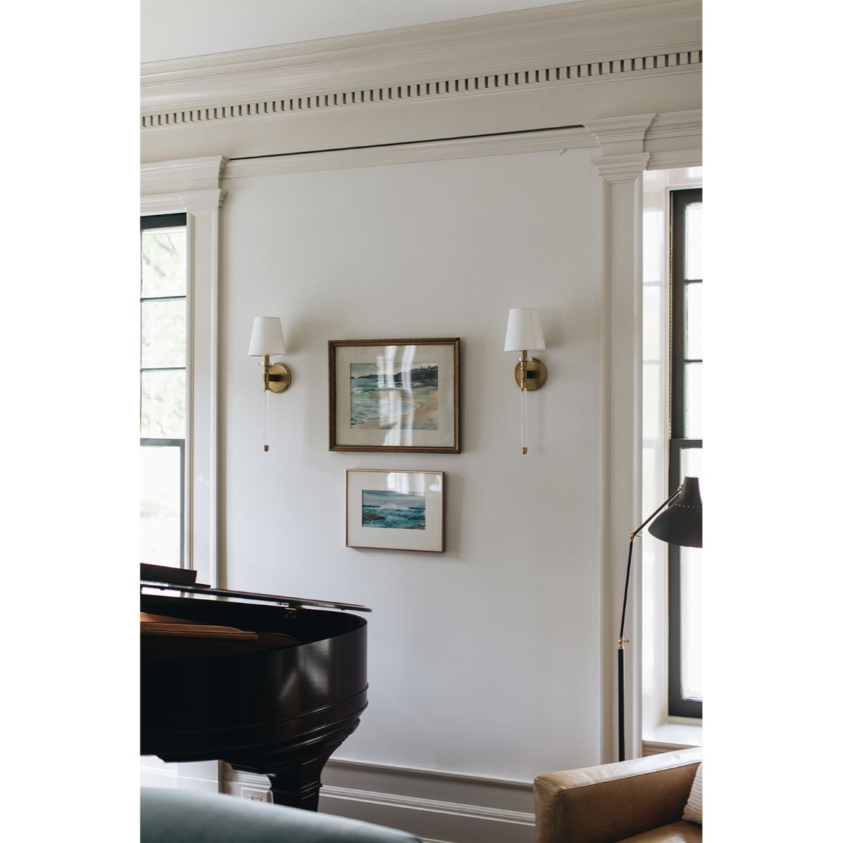Blixen 21 in. Armed Sconce Brass finish - Bees Lighting