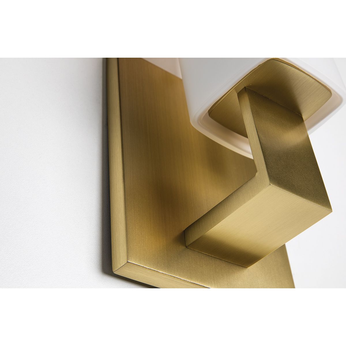 Livingston 14 in. Armed Sconce Aged Brass finish - Bees Lighting