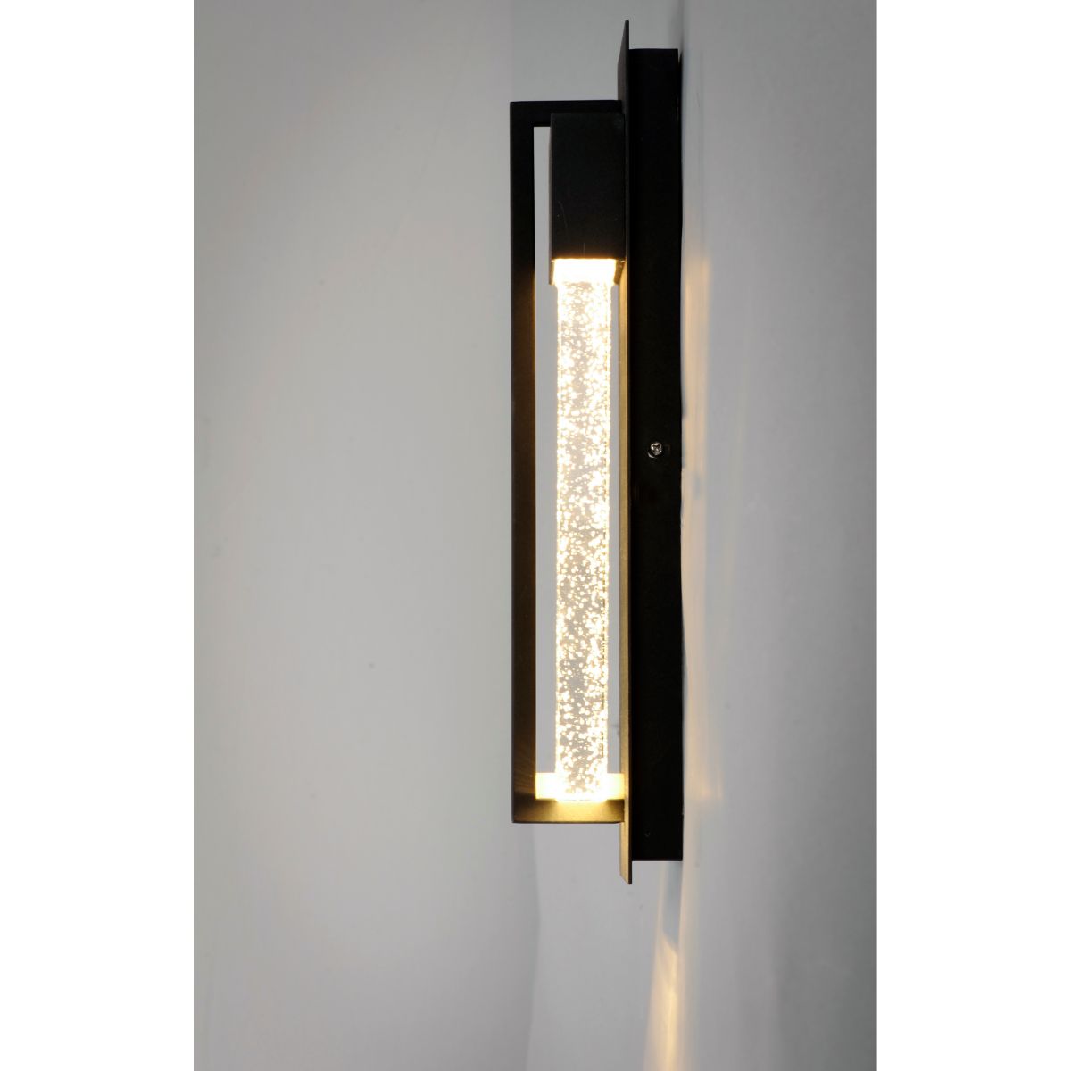 Cascade 14 in. LED Outdoor Wall Sconce 600 Lumens 3000K Black Finish - Bees Lighting