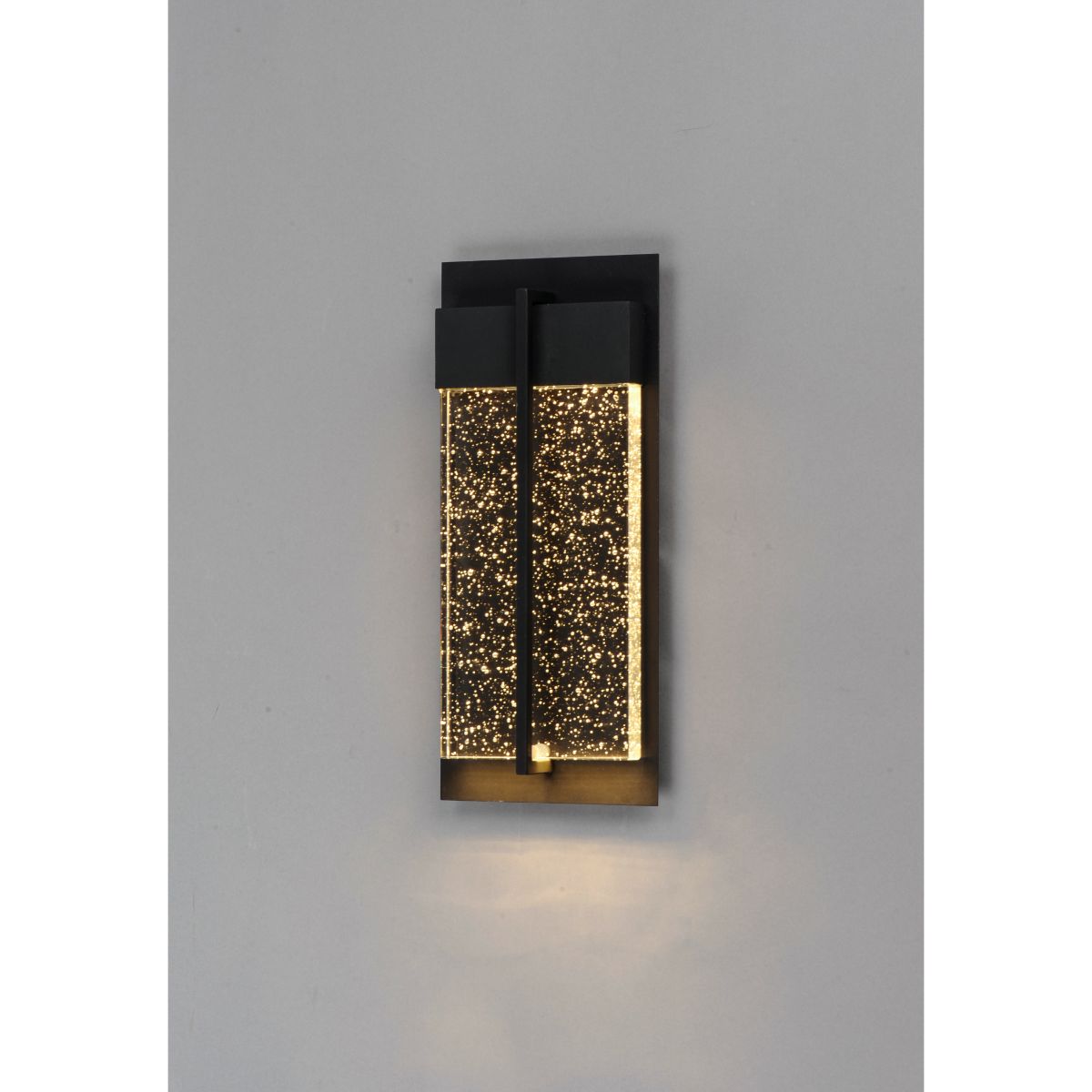 Cascade 14 in. LED Outdoor Wall Sconce 600 Lumens 3000K Black Finish - Bees Lighting