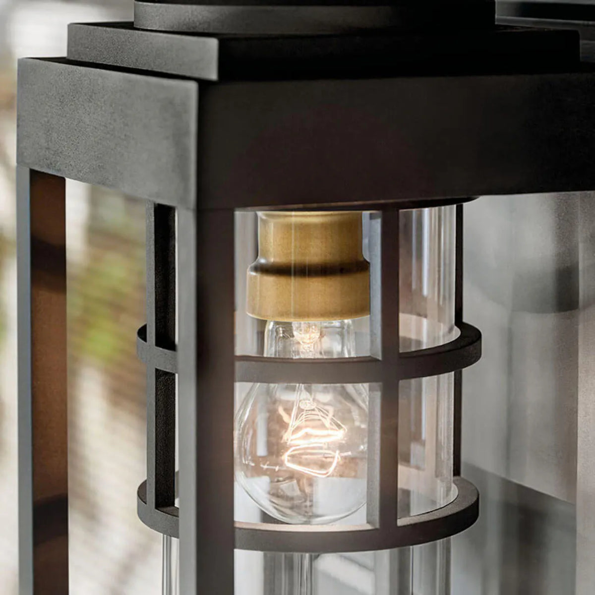 Hone 18" 1-Light Outdoor Wall Light, Black Finish - Bees Lighting