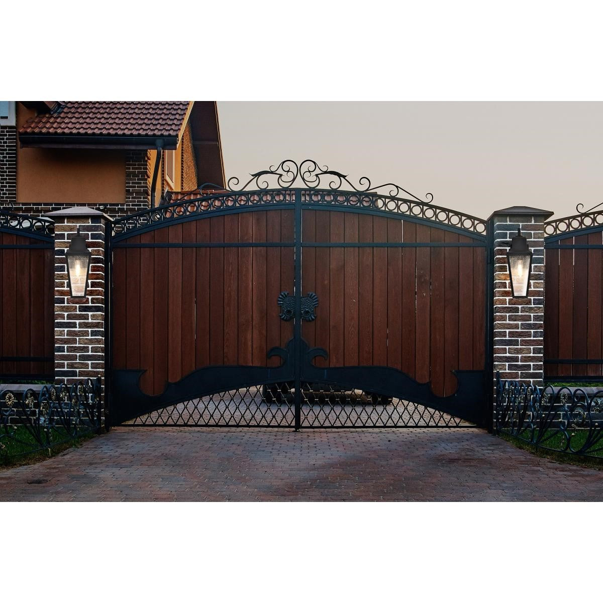 Lawrence 17" Outdoor Wall Light, Matte Black Finish - Bees Lighting