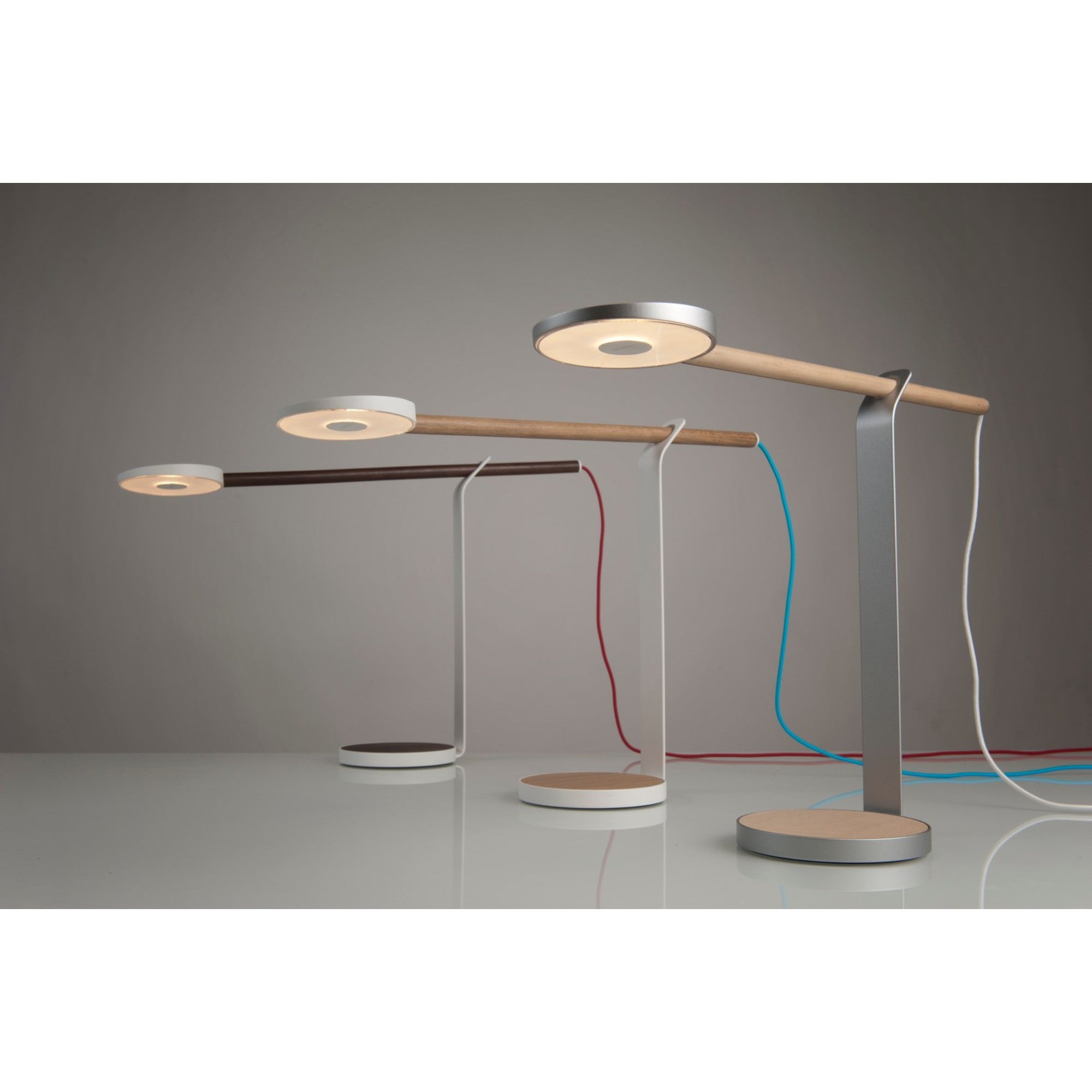 Gravy White Oak and Matte White Contemporary LED Desk Lamp - Bees Lighting